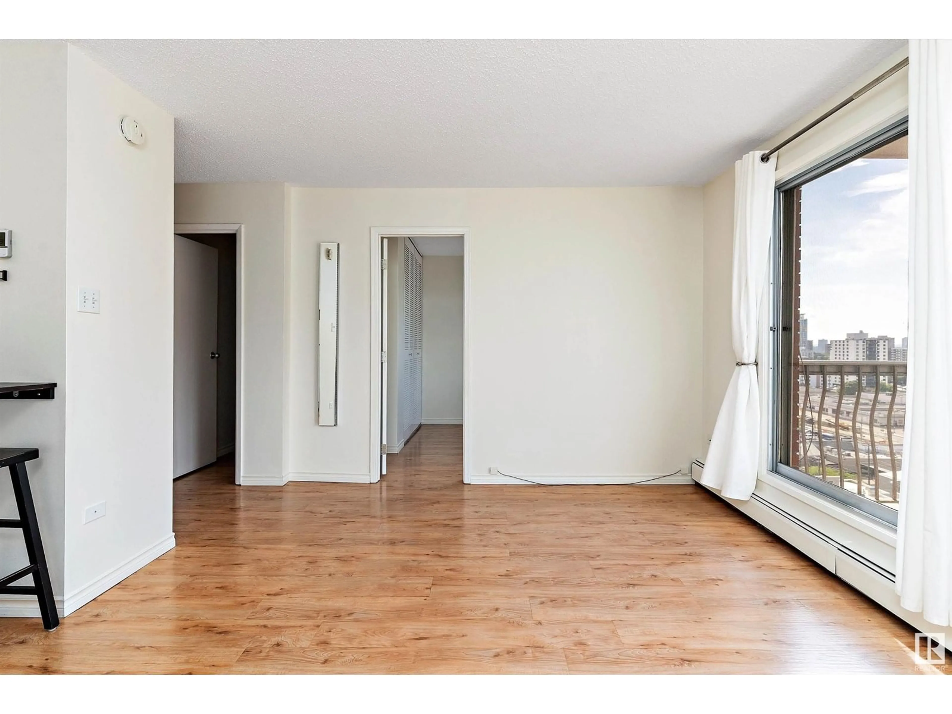 A pic of a room for 10150 - 1305 117 ST NW, Edmonton Alberta T5K2J2