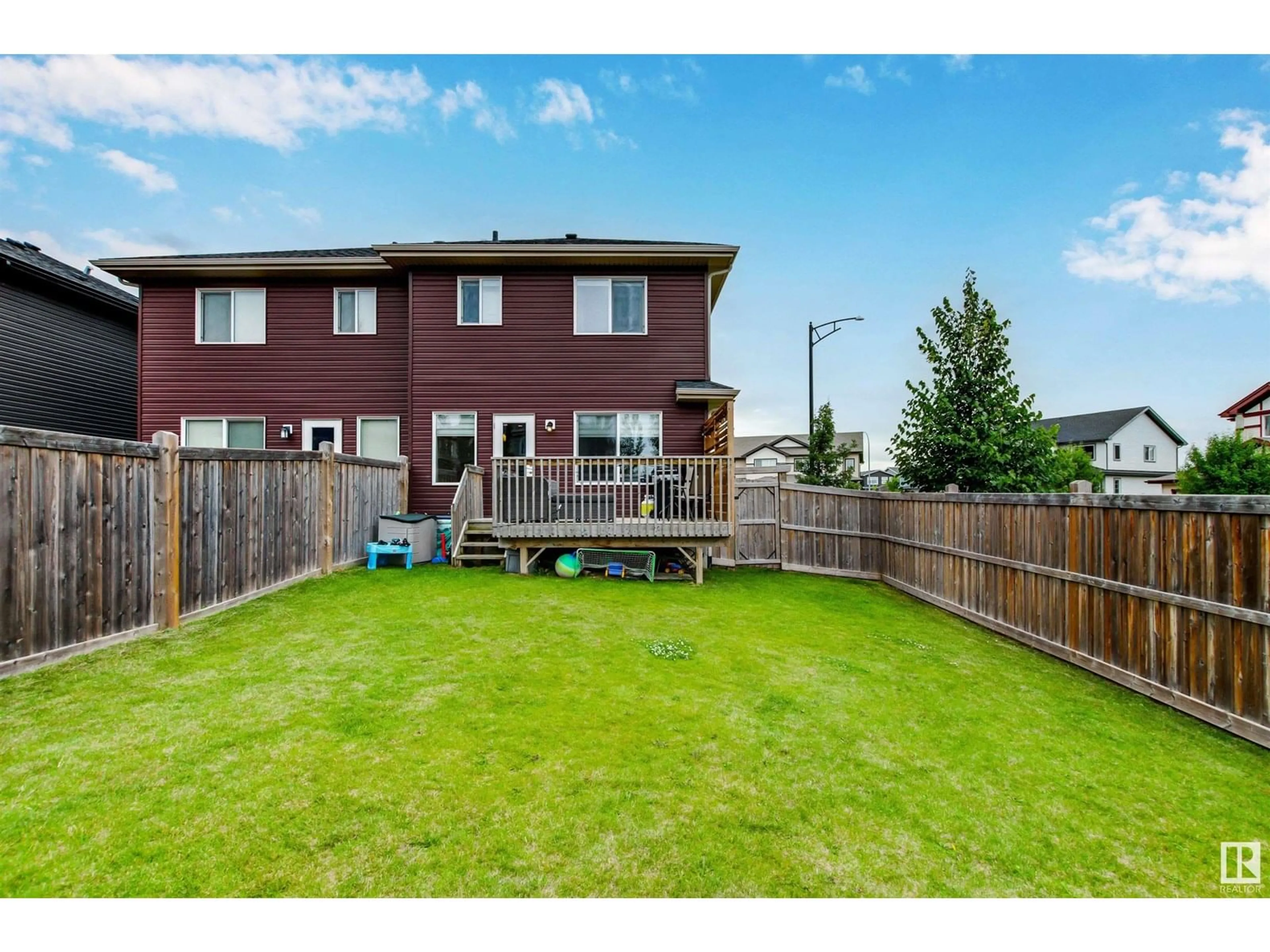 A pic from outside/outdoor area/front of a property/back of a property/a pic from drone, unknown for SW - 17530 13 AV, Edmonton Alberta T6W2J8