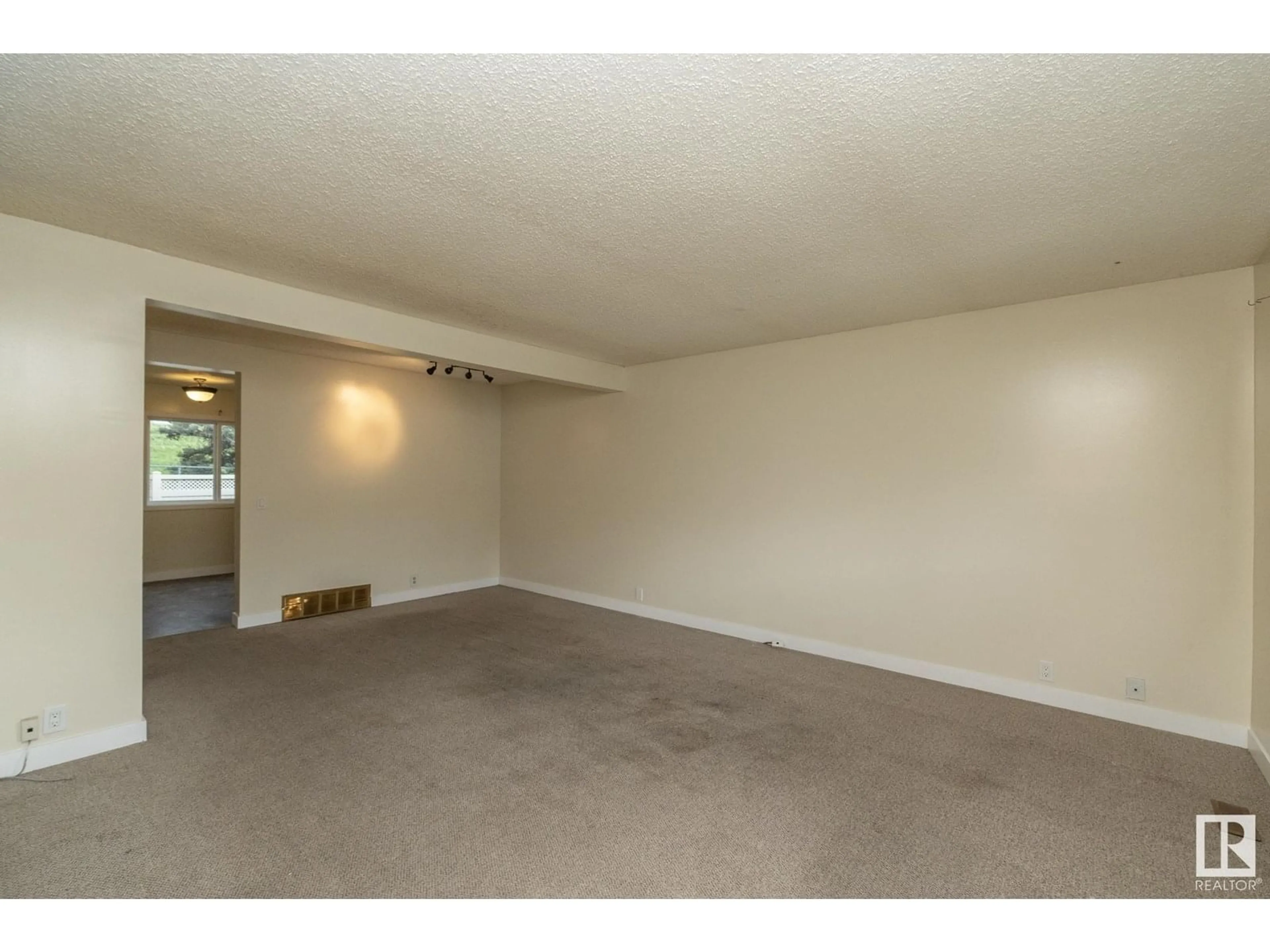 A pic of a room for #10 - 13833 30 ST, Edmonton Alberta T5Y2B2