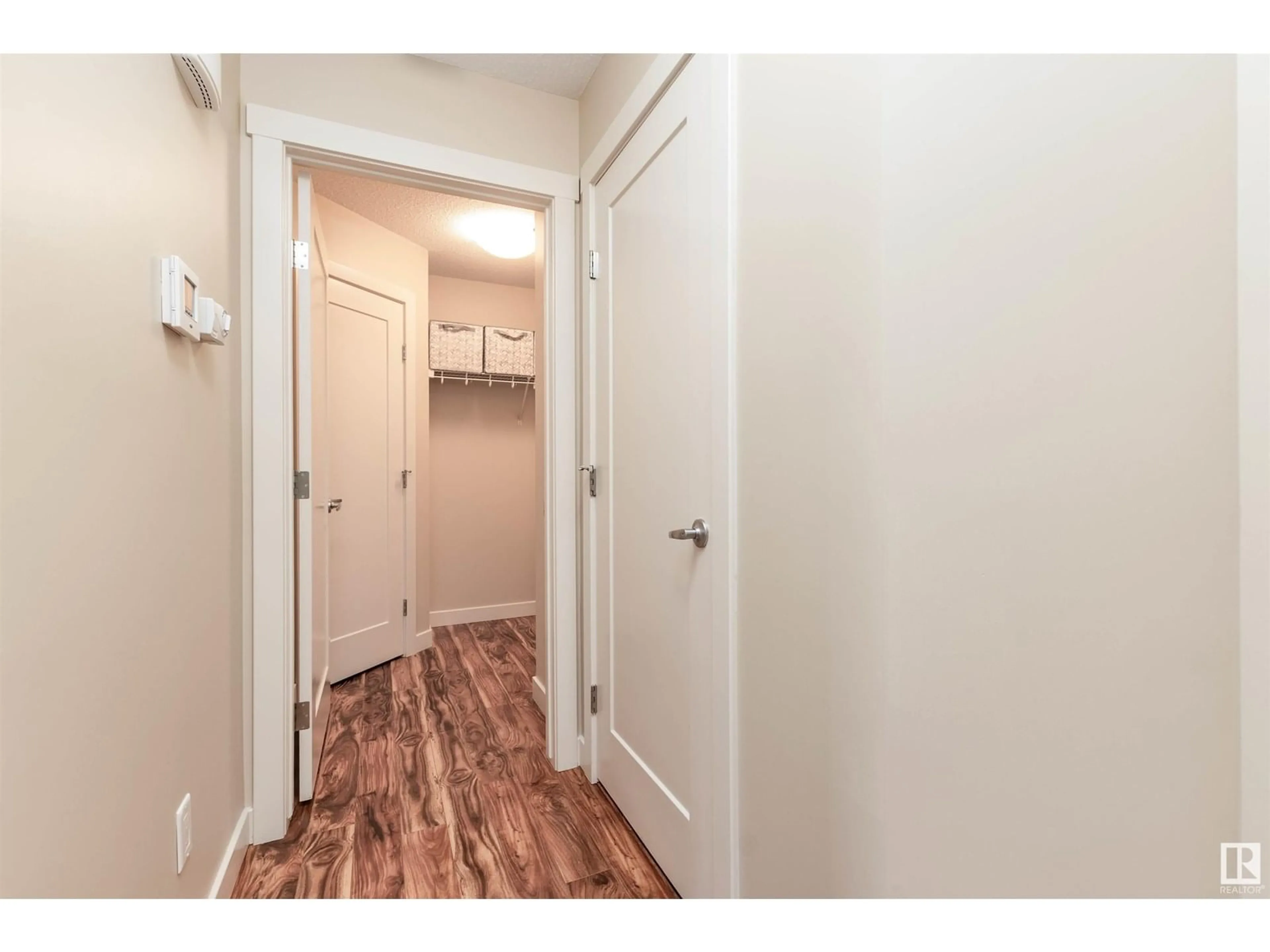 Indoor entryway for 61 SUNTERRA WY, Sherwood Park Alberta T8H0R3