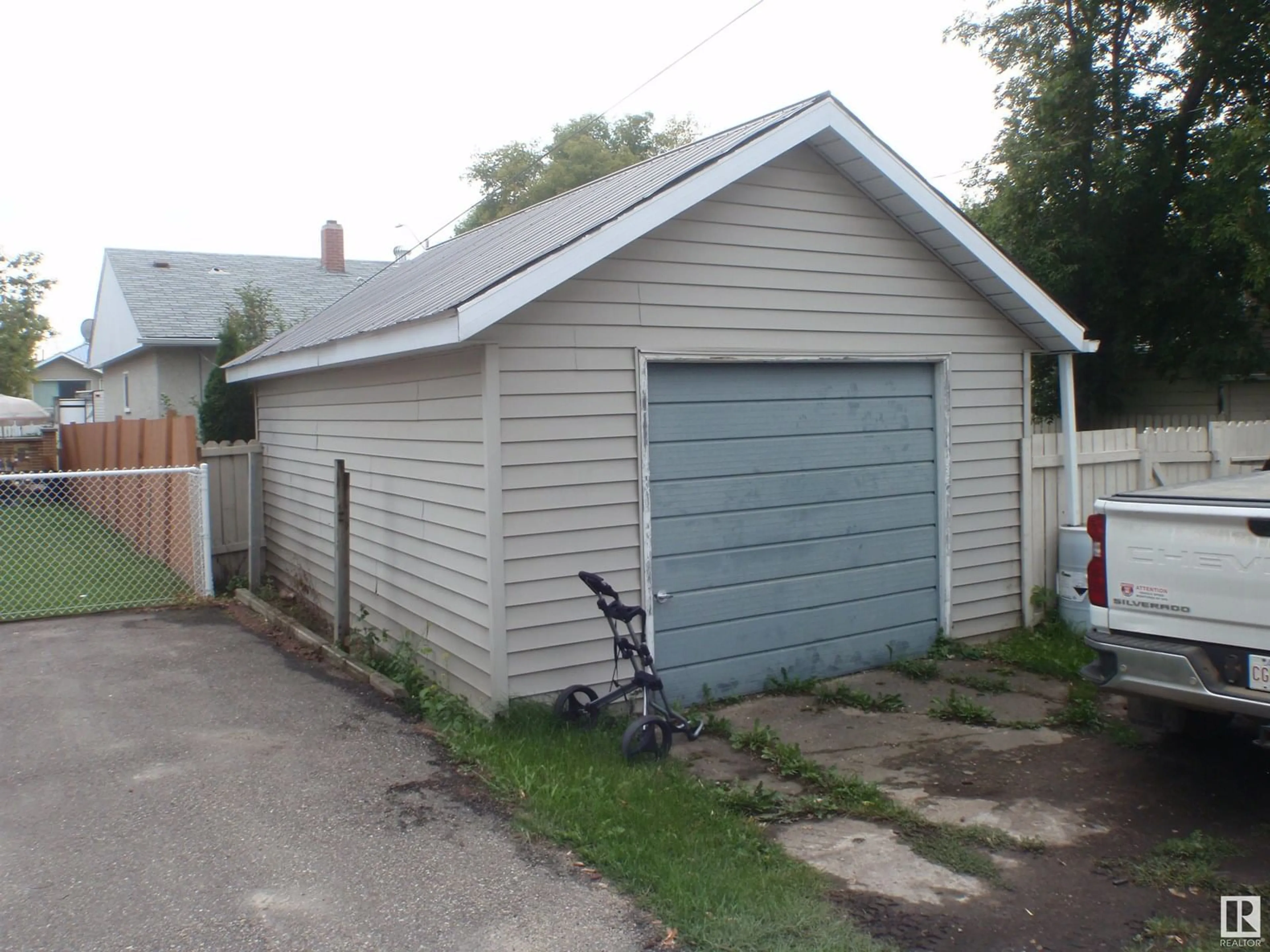 Shed for 5112 53 ST, Barrhead Alberta T7N1E8