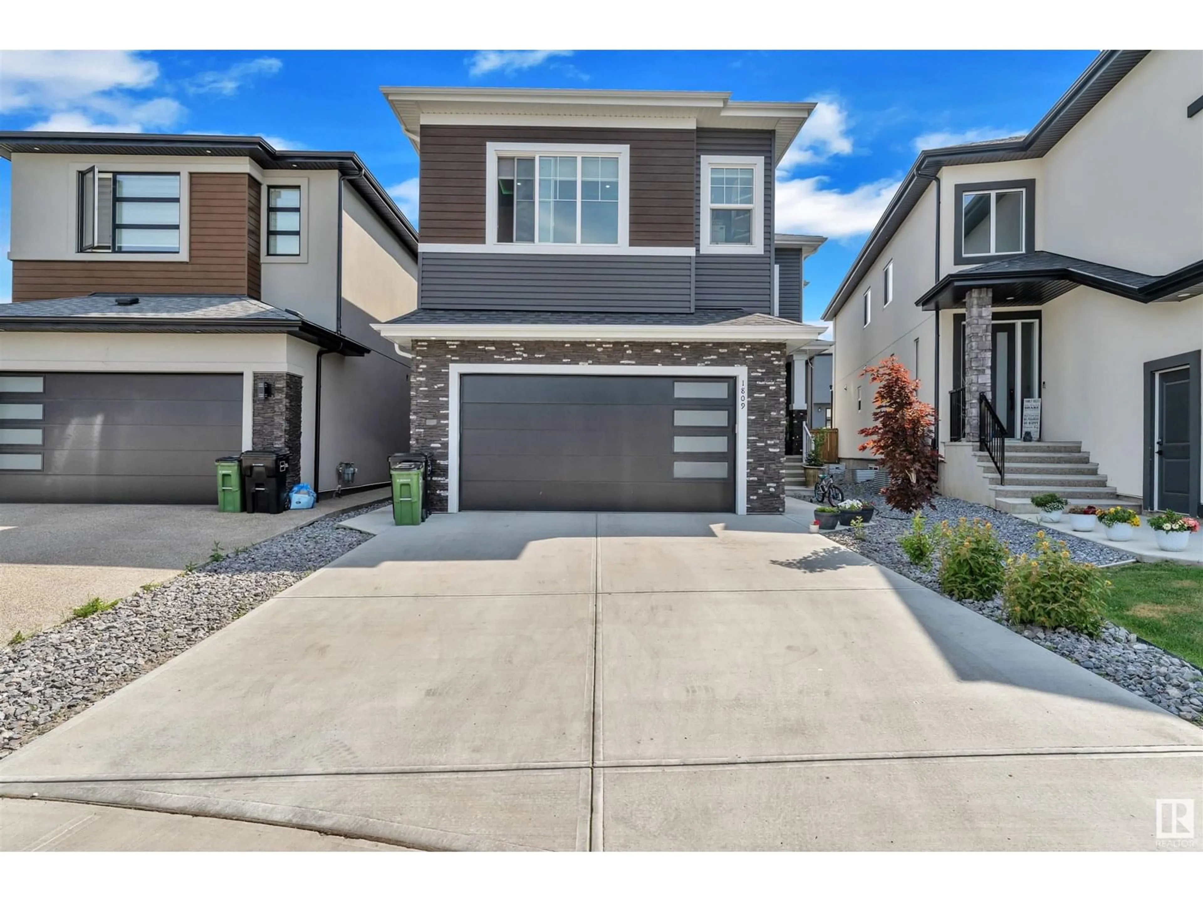 Unknown for NW - 1809 18A AVENUE, Edmonton Alberta T6T2M9
