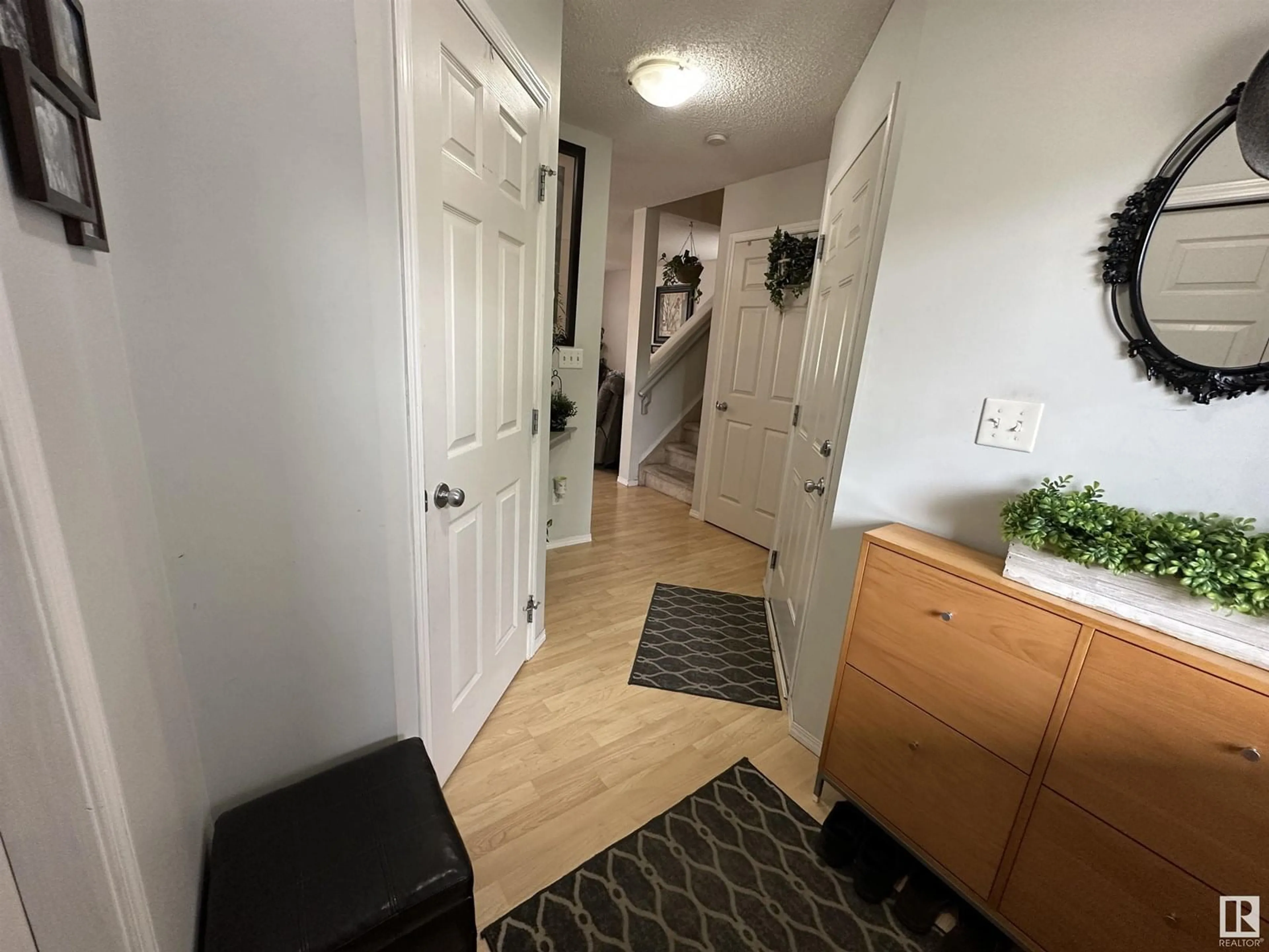 Indoor entryway for 6230 1A AV, Edmonton Alberta T6X0C1