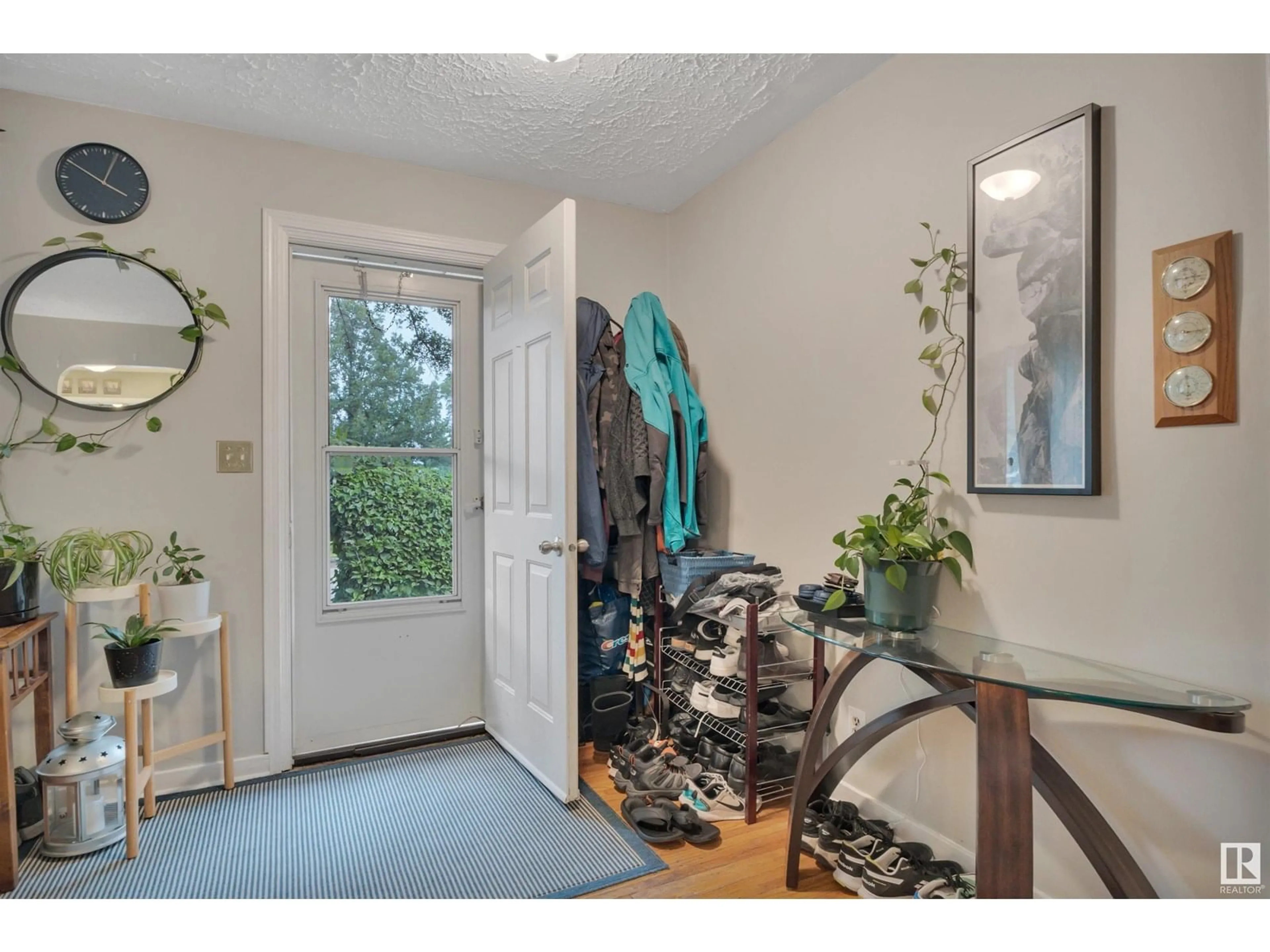 Indoor entryway for 4721 49 AV, Wetaskiwin Alberta T9A0P5