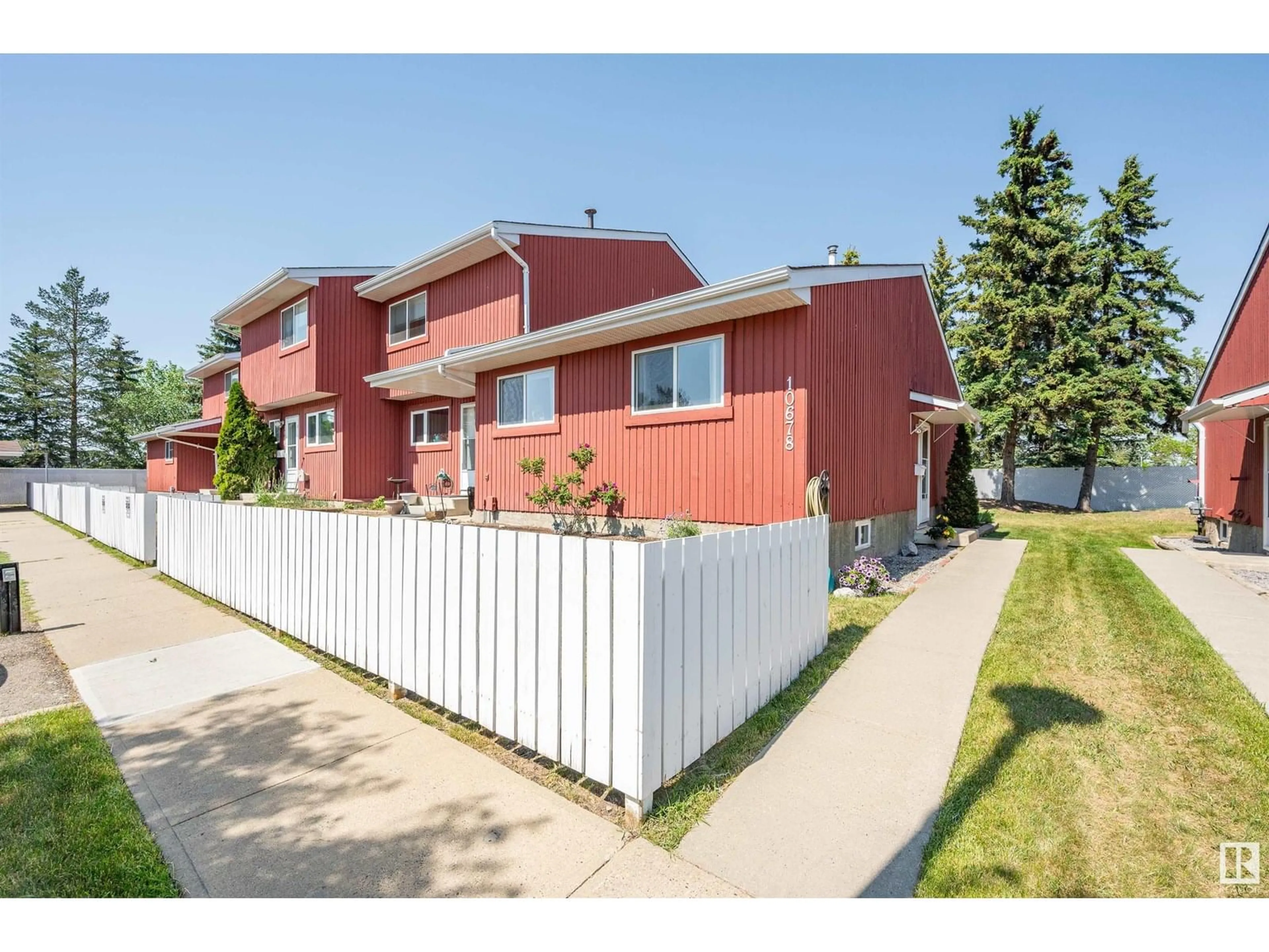 Unknown for 10678 BEAUMARIS RD, Edmonton Alberta T5X3N4