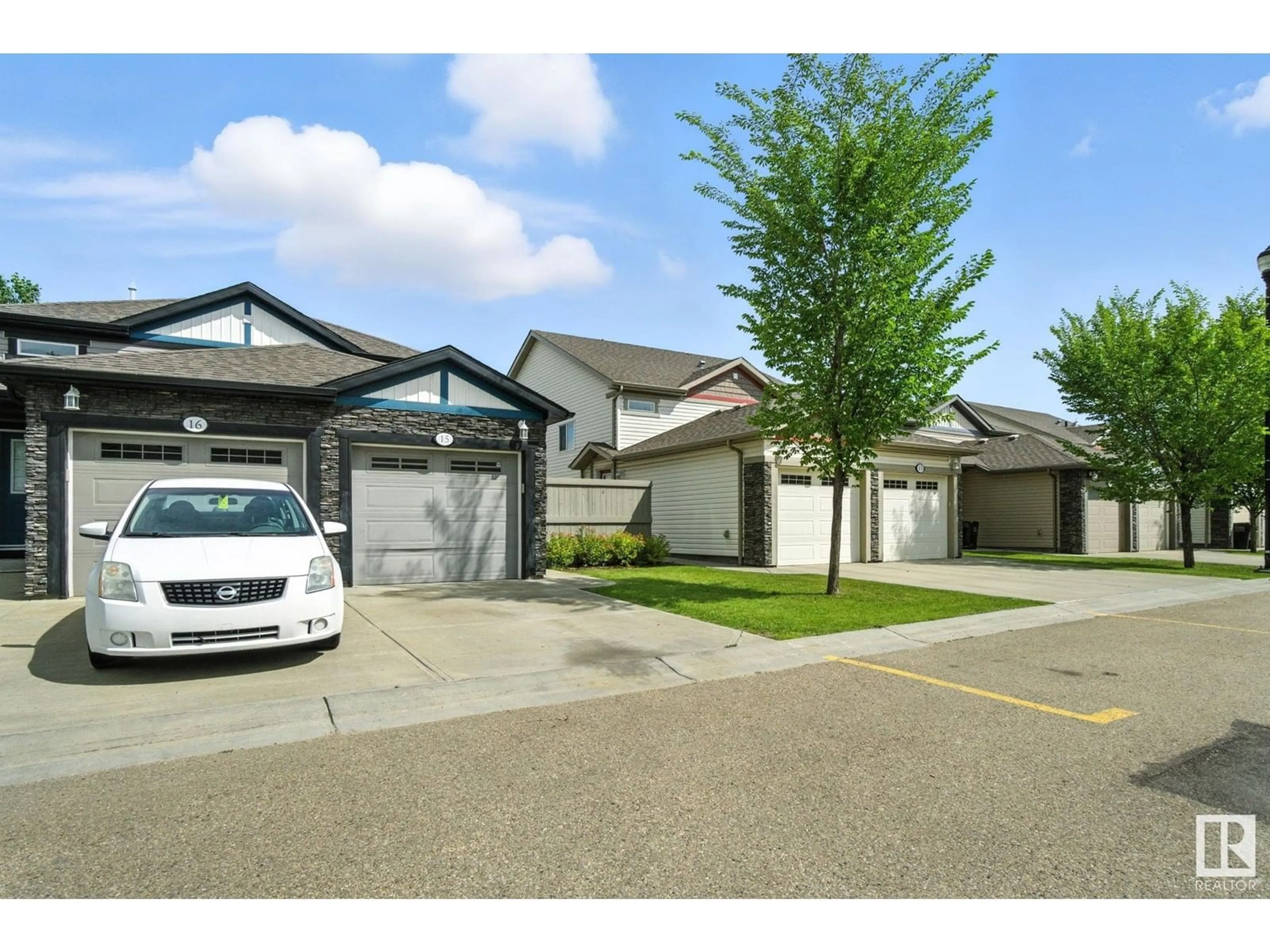 Unknown for 15 - 6520 2 AV, Edmonton Alberta T6X1S4