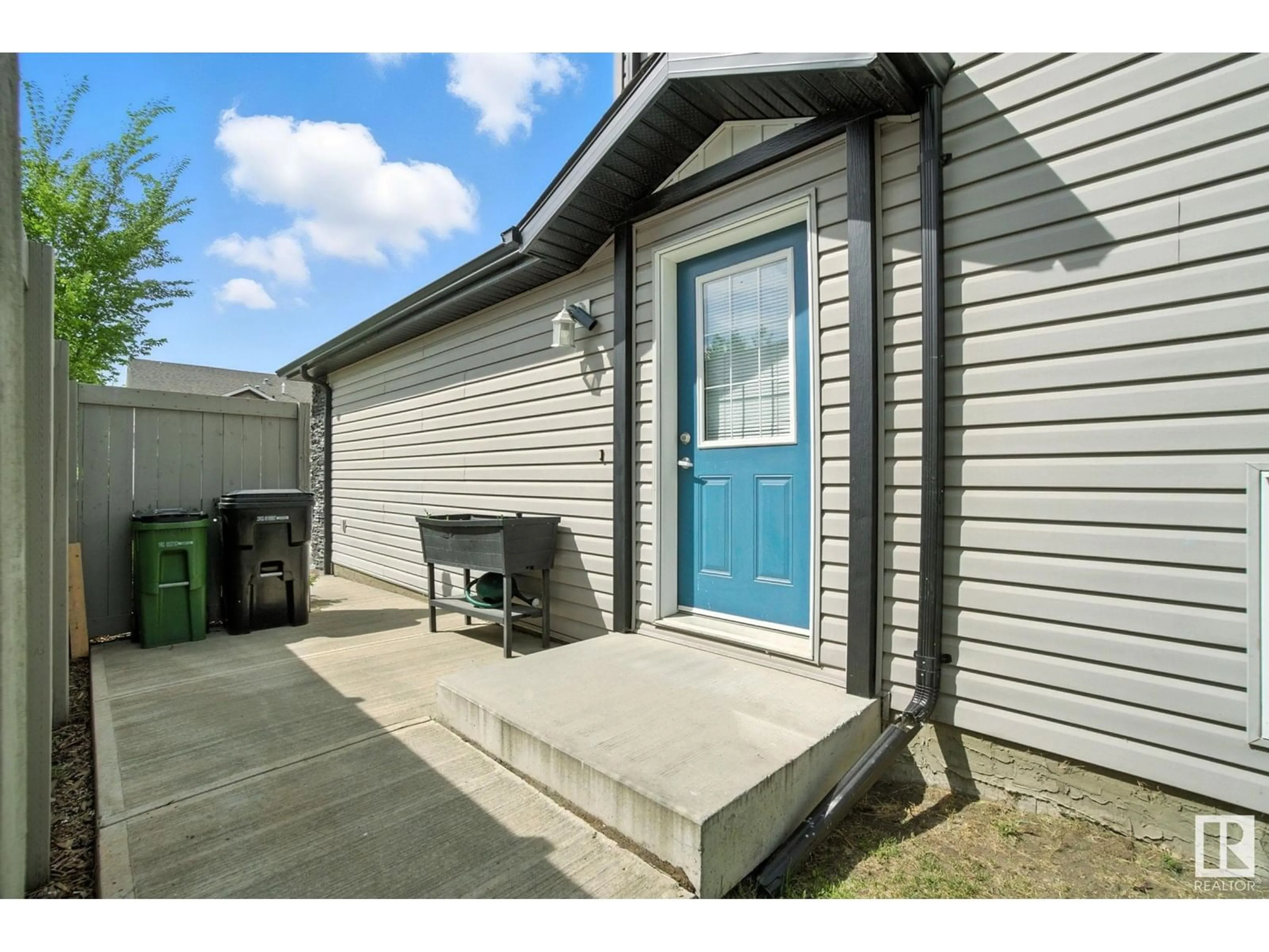 Unknown for 15 - 6520 2 AV, Edmonton Alberta T6X1S4
