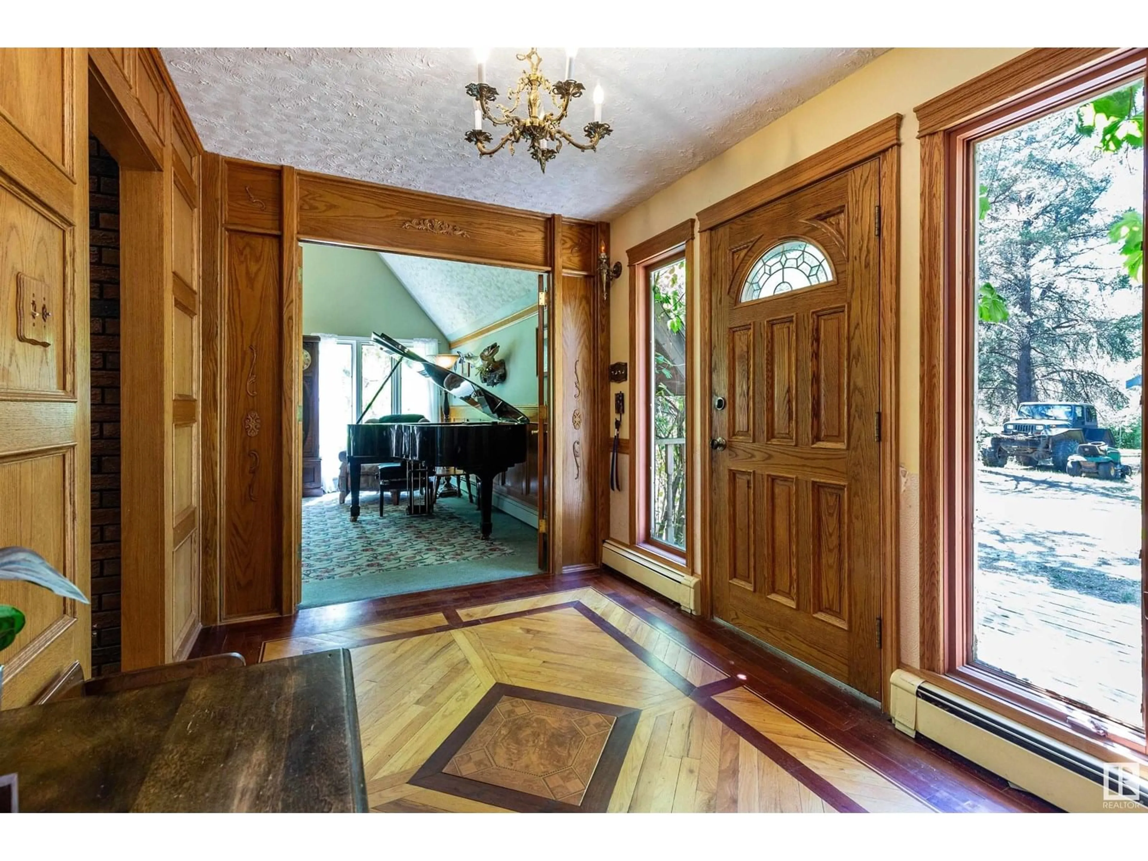Indoor entryway for 129 - 27019 TWP ROAD 514, Rural Parkland County Alberta T7Y1G6