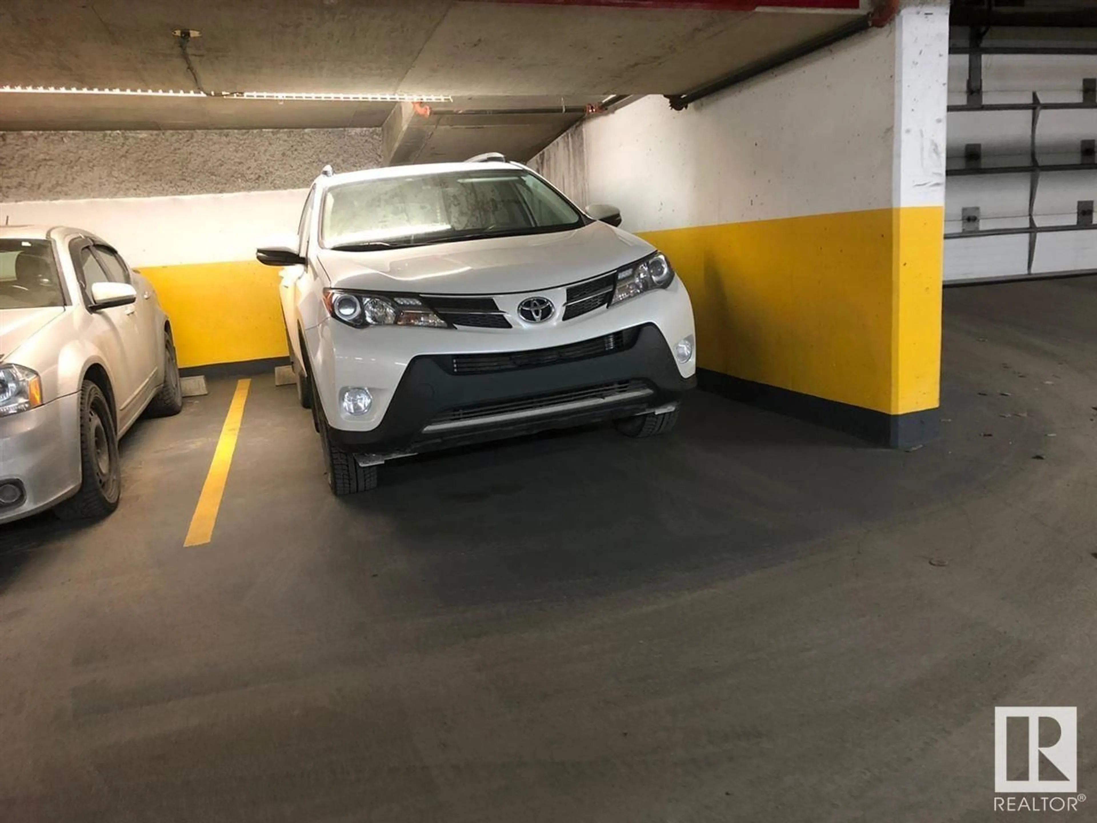 Parking for 411 - 10333 112 ST NW, Edmonton Alberta T5K0B4