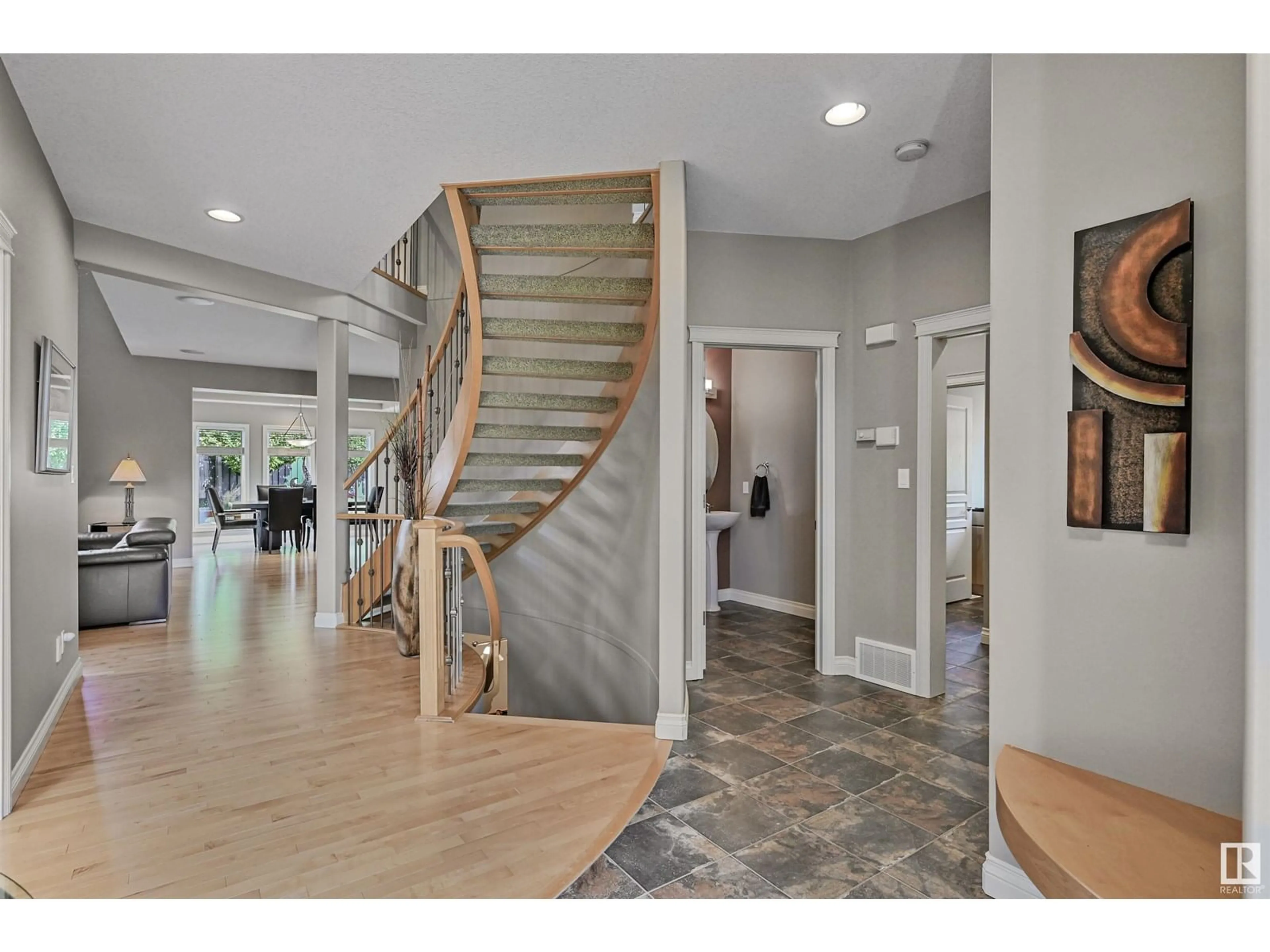 Indoor entryway for 3116 TREDGER PL, Edmonton Alberta T6R3P3