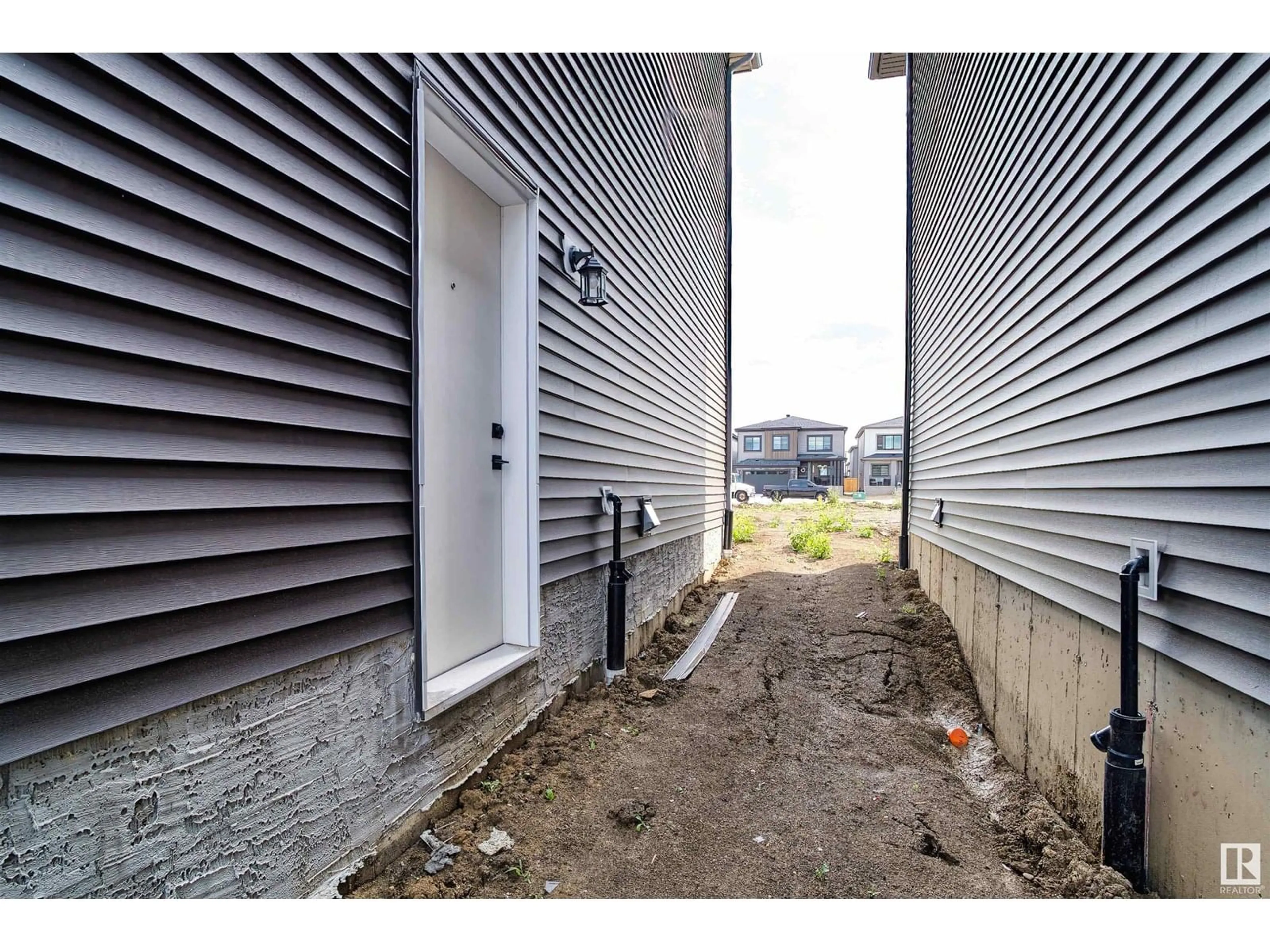 Unknown for 5721 KOOTOOK WY, Edmonton Alberta T6W4Z5