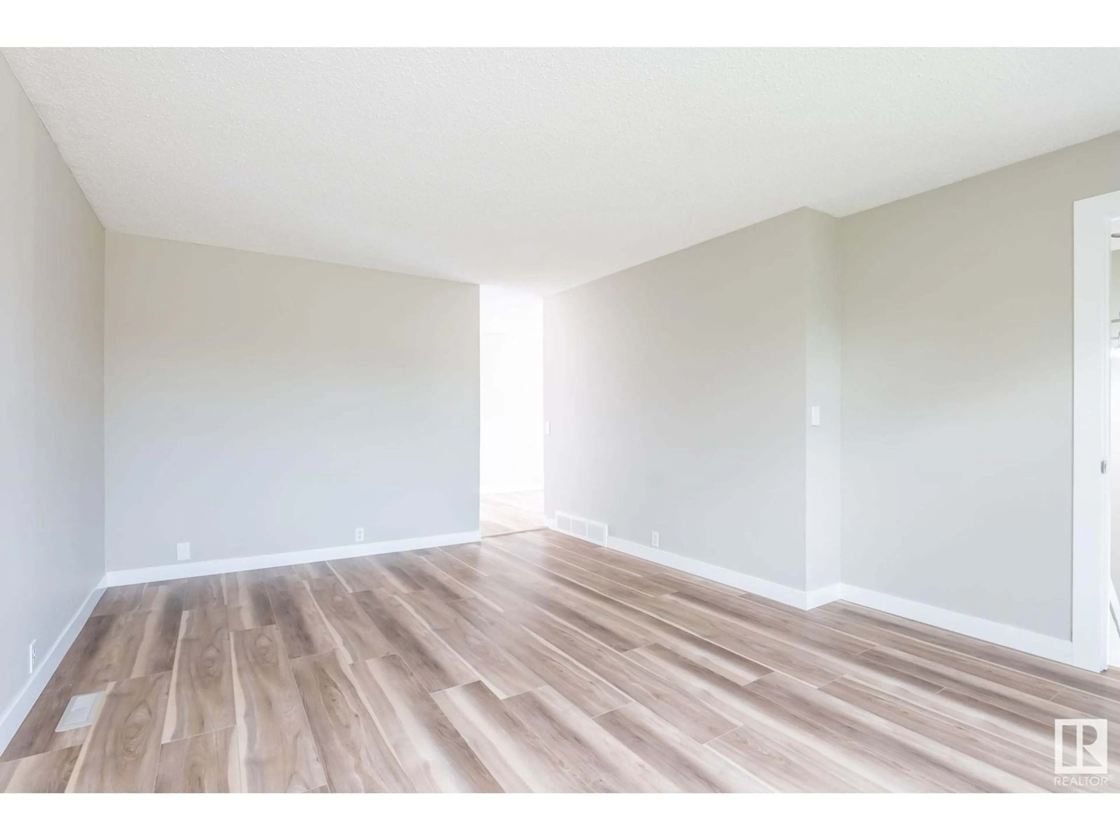 A pic of a room for 3708 12 AV, Edmonton Alberta T6L3B2