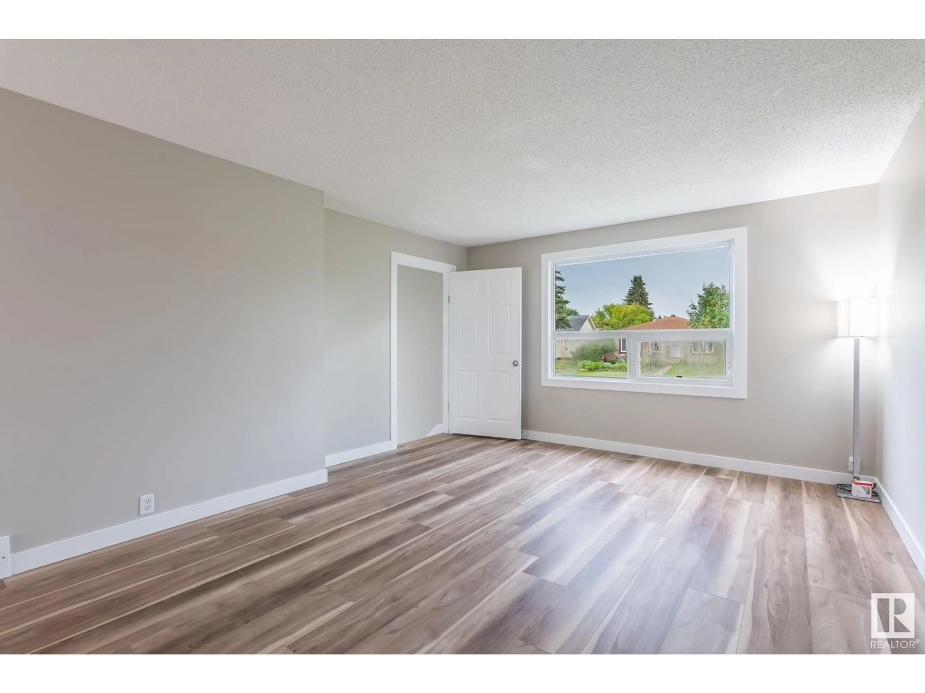 A pic of a room for 3708 12 AV, Edmonton Alberta T6L3B2