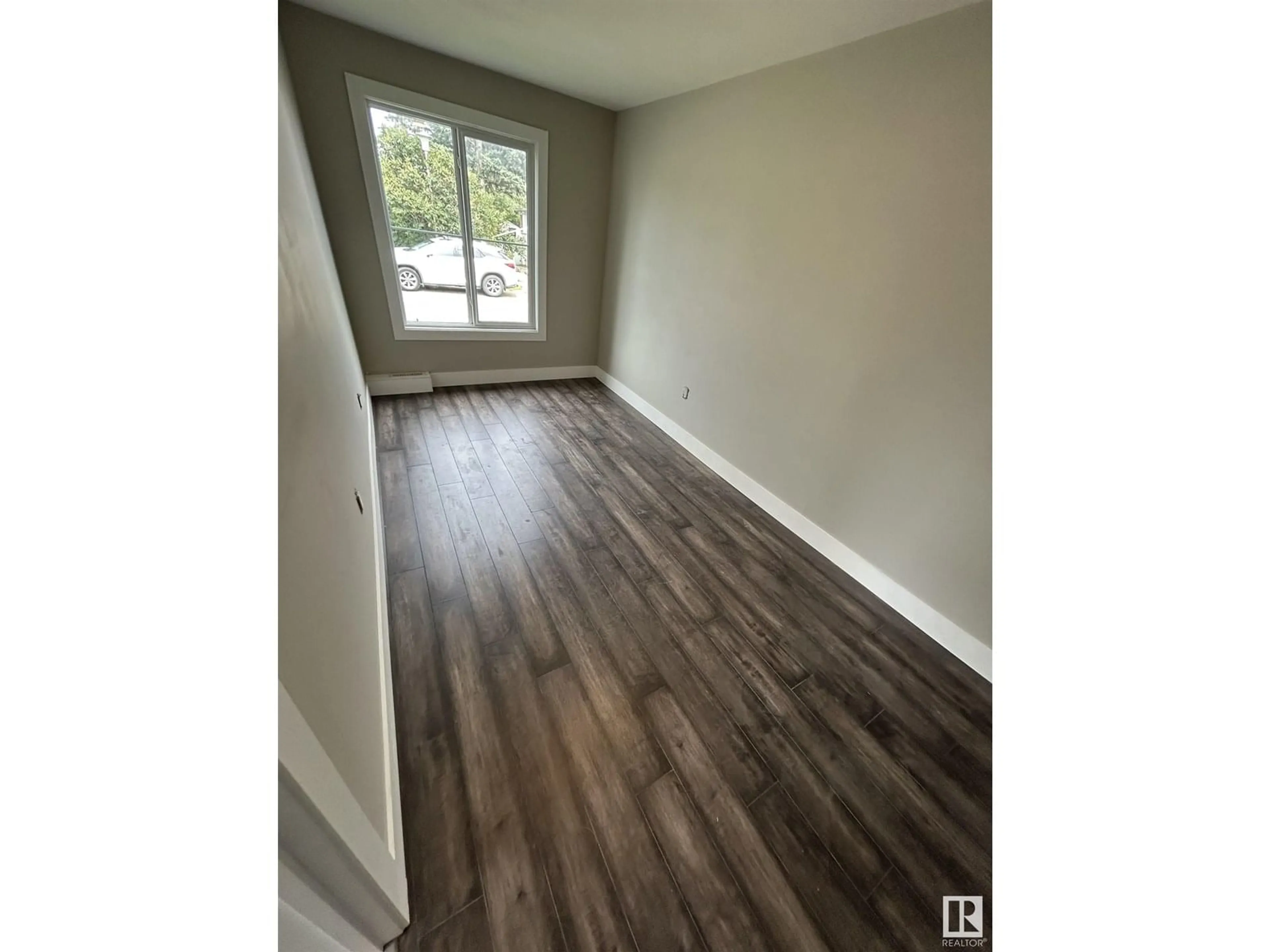A pic of a room for 306 BROOKE WY, Edmonton Alberta T5S1T5