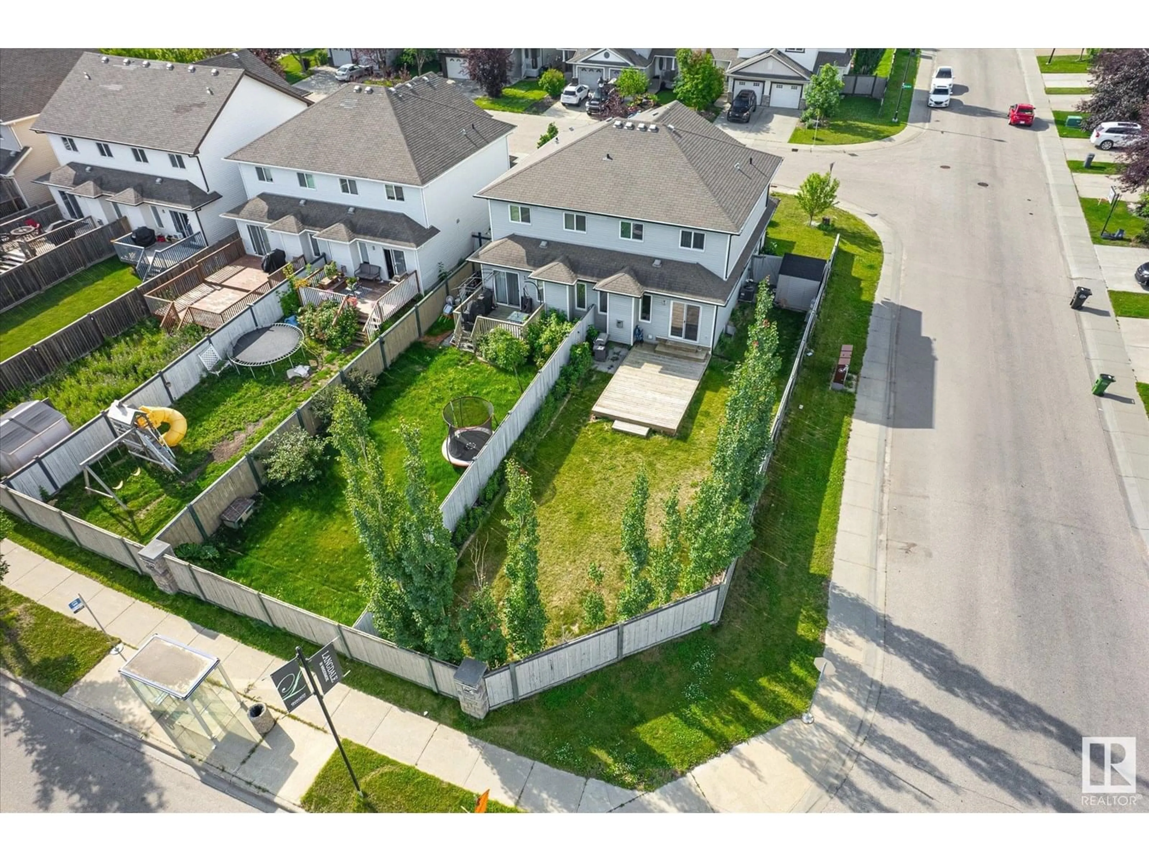 A pic from outside/outdoor area/front of a property/back of a property/a pic from drone, street for 17130 7A AV, Edmonton Alberta T6W0M5