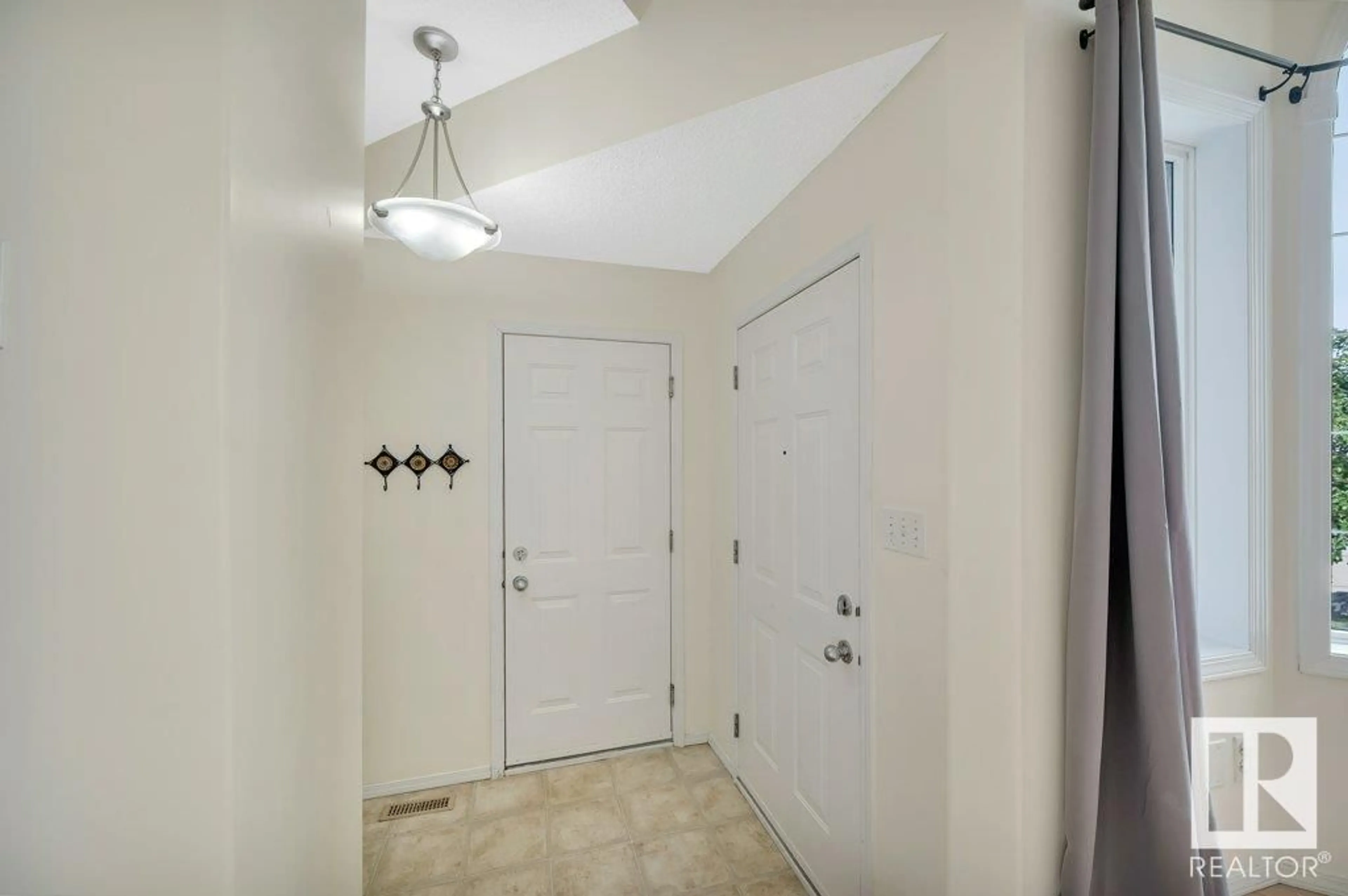 Unknown for 124 CHRISTINA WY, Sherwood Park Alberta T8H2K5