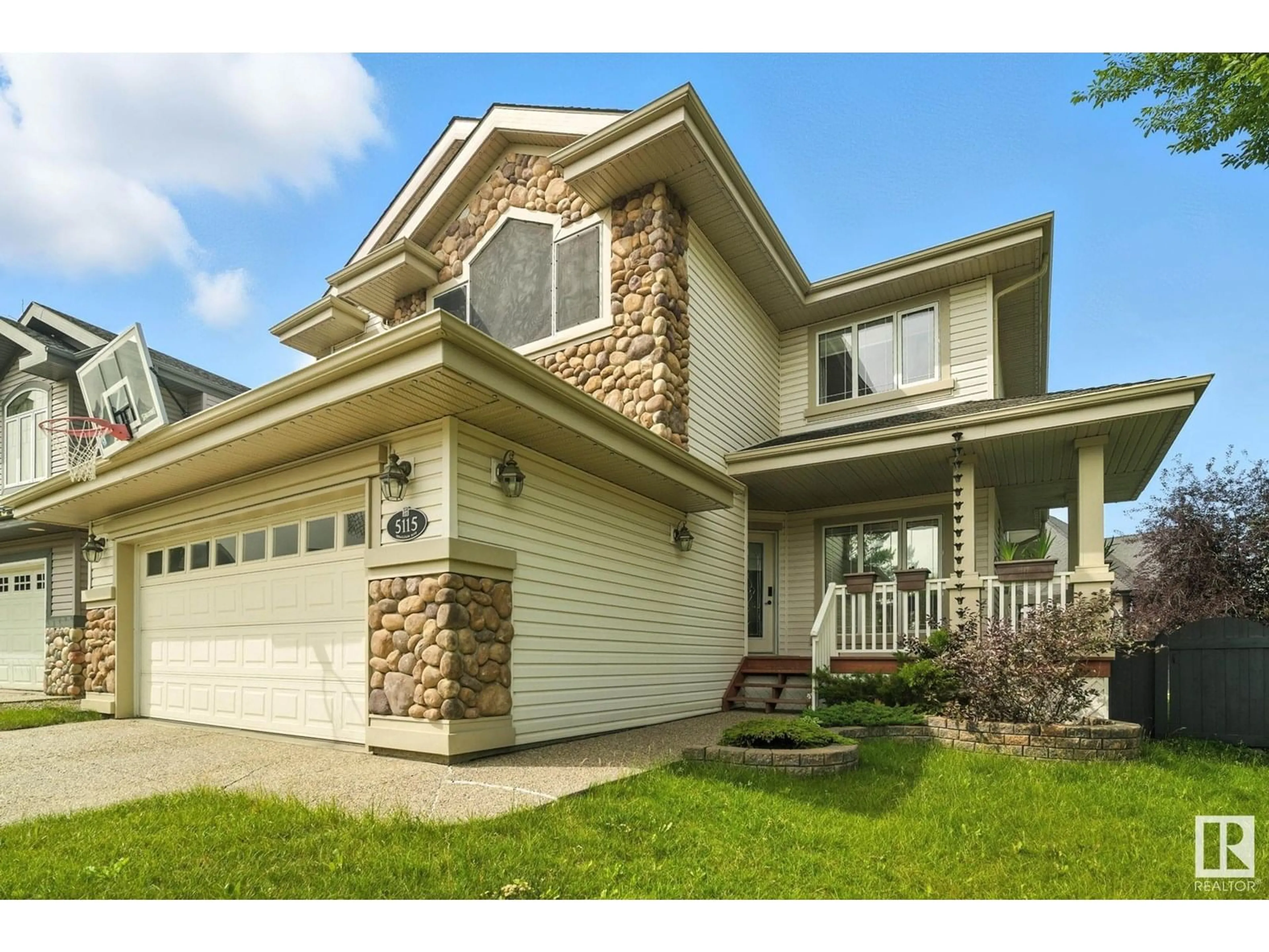Home with vinyl exterior material, street for 5115 TERWILLEGAR BV, Edmonton Alberta T6R3P1