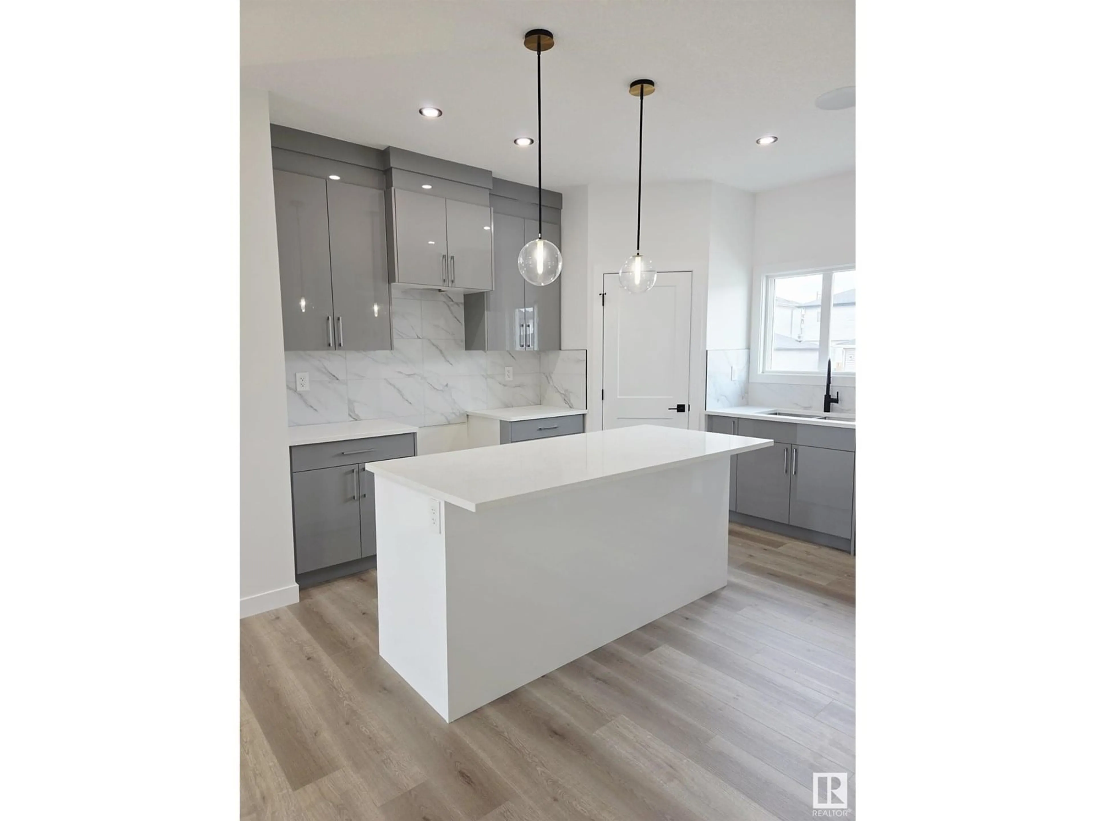 Open concept kitchen, unknown for 54 WYATT RDGE, Fort Saskatchewan Alberta T8L3L7