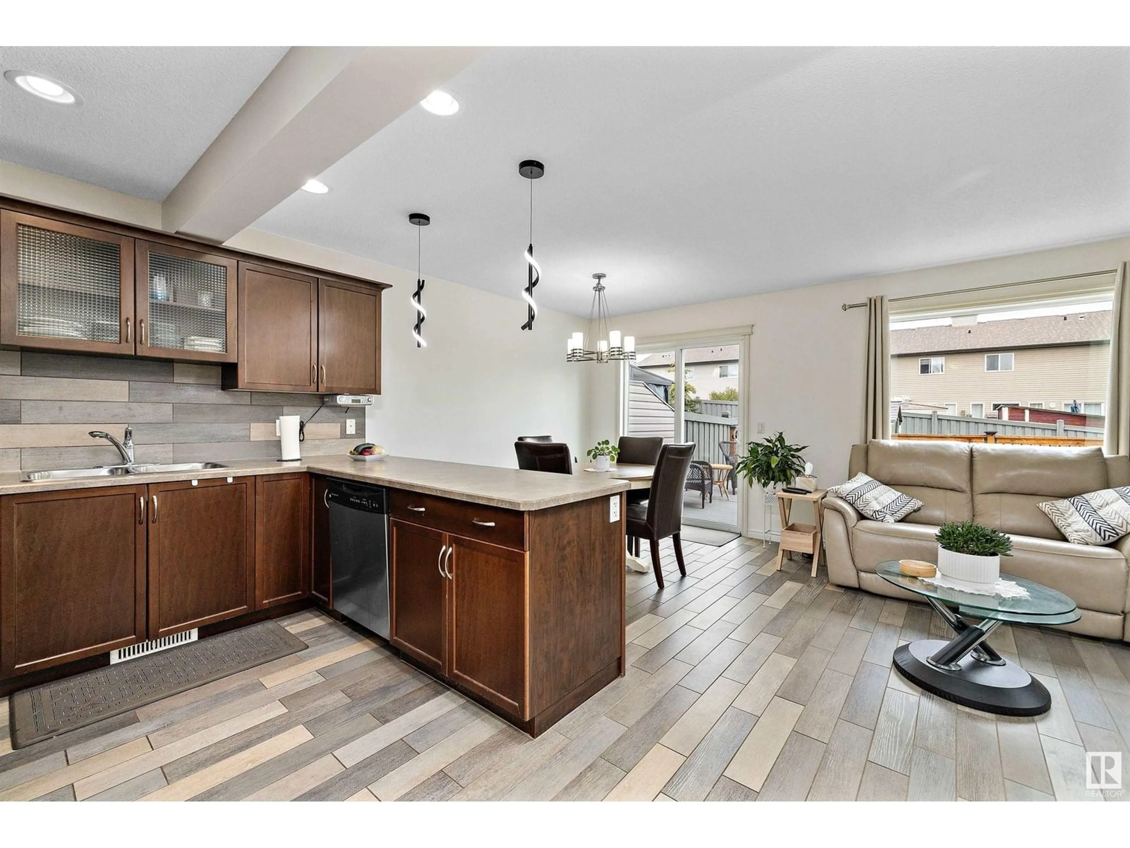 Open concept kitchen, ceramic/tile floor for 21304 46 AV, Edmonton Alberta T6M0G9