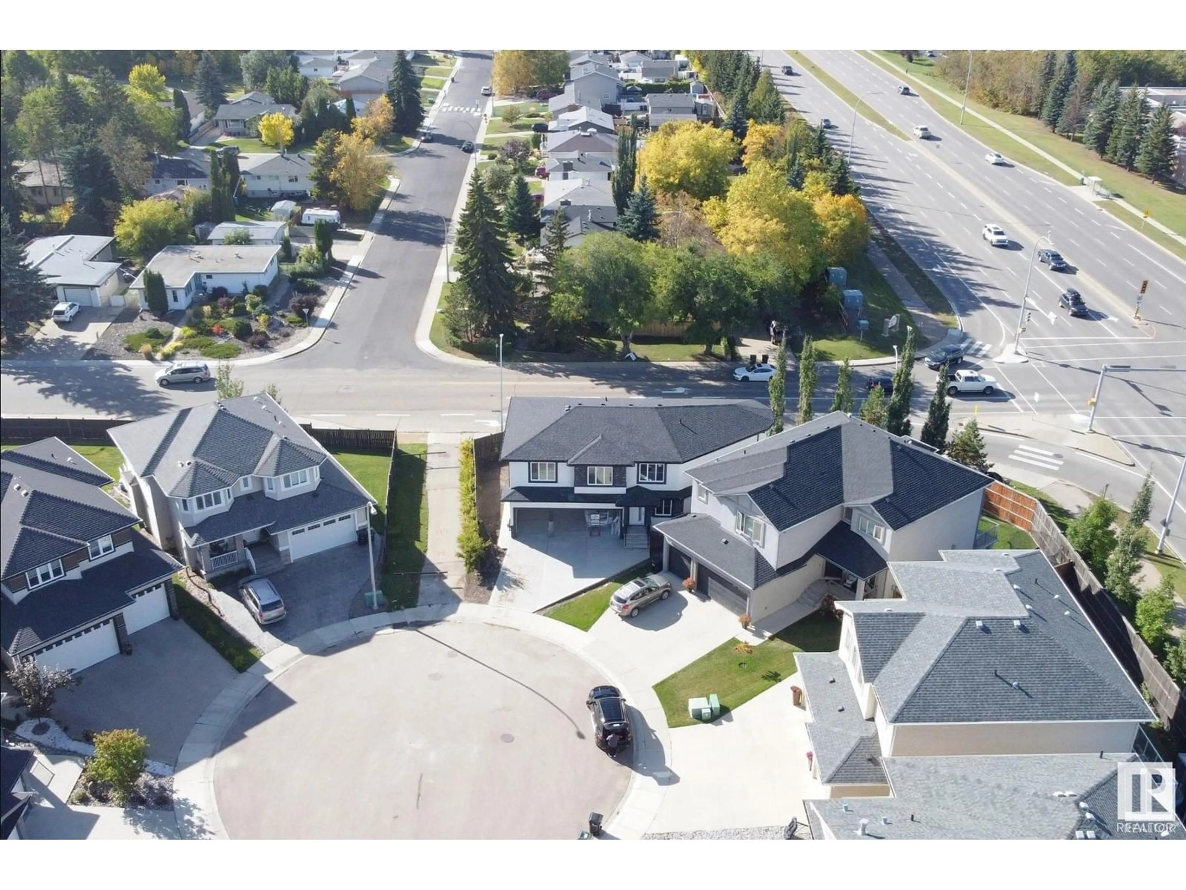 A pic from outside/outdoor area/front of a property/back of a property/a pic from drone, street for 9 GALLOWAY ST, Sherwood Park Alberta T8A4X6