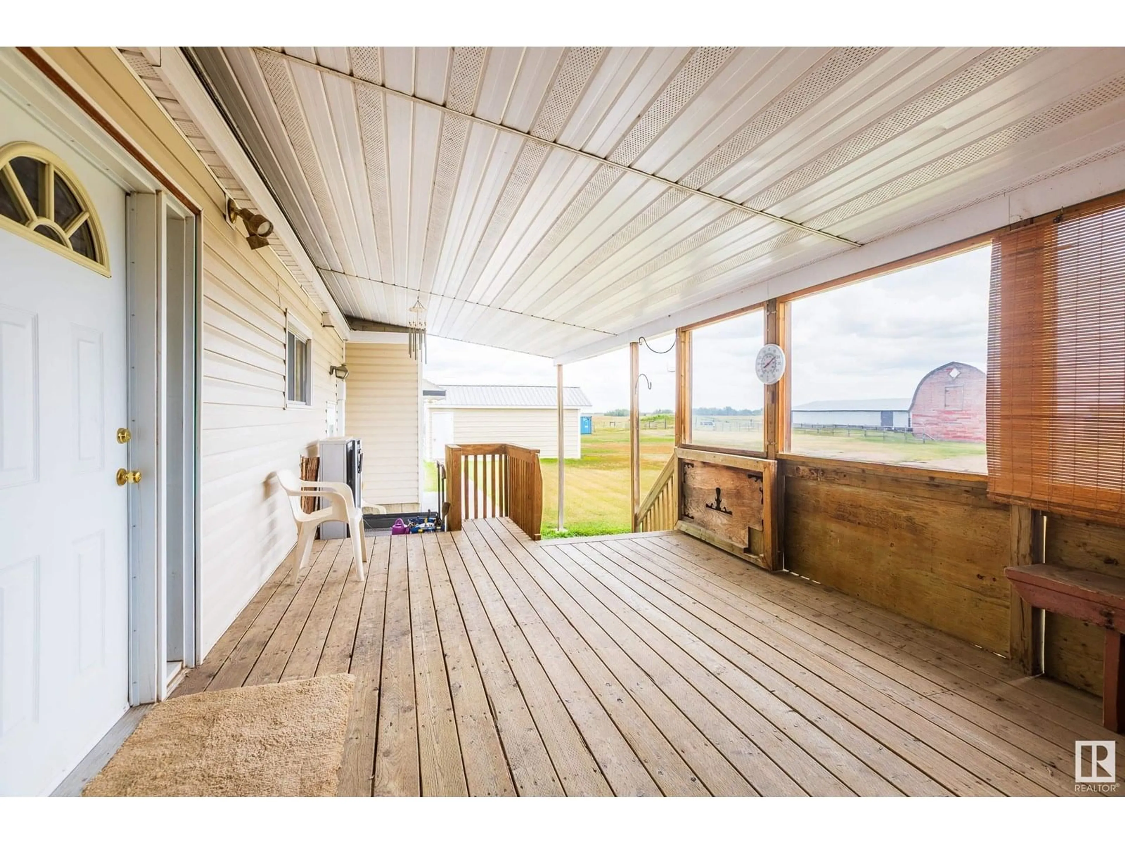 Patio, water/lake/river/ocean view for 545011 RANGE RD 155, Rural Two Hills County Alberta T9C1T6