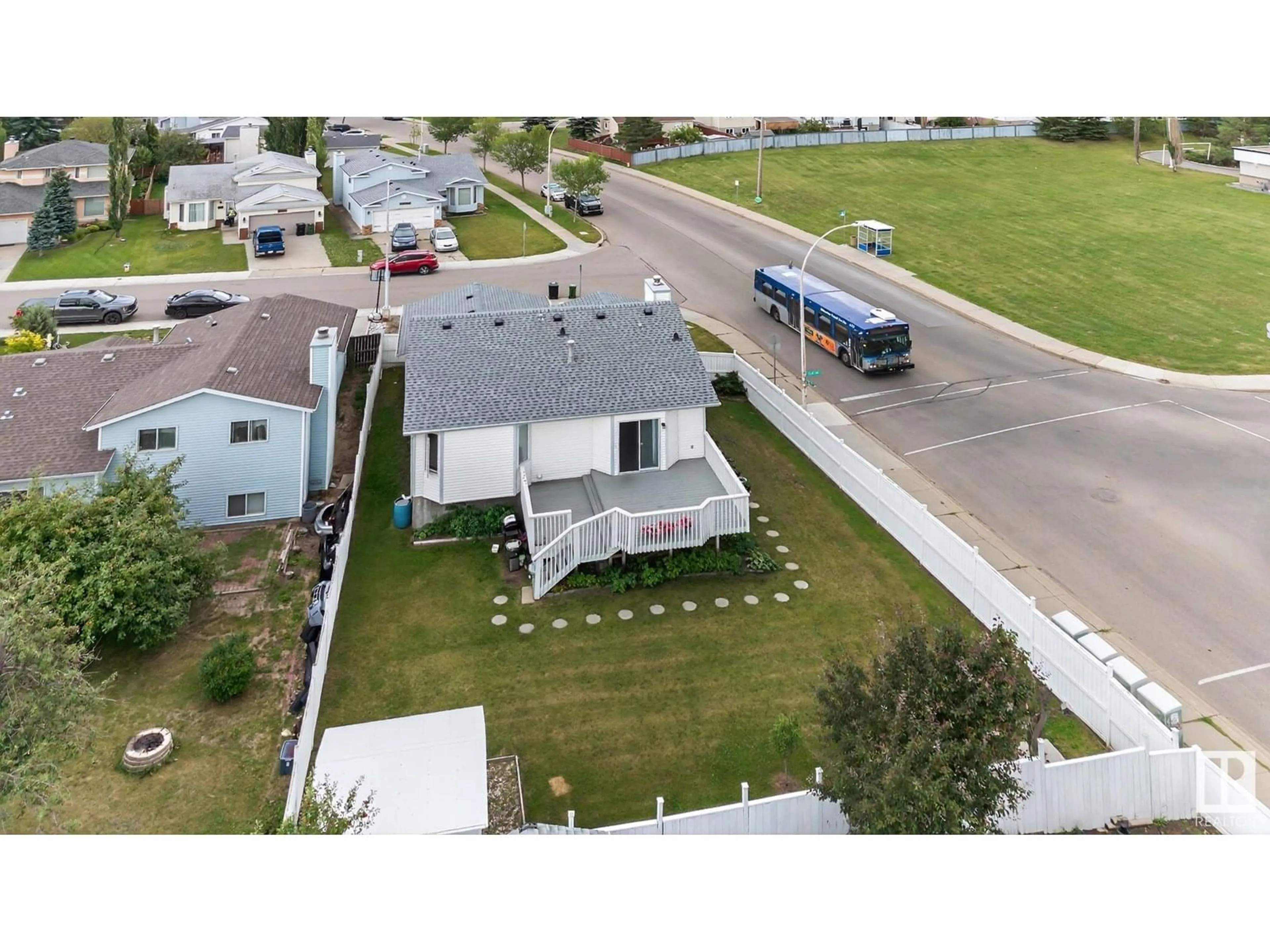 A pic from outside/outdoor area/front of a property/back of a property/a pic from drone, street for NW - 15404 73 ST, Edmonton Alberta T5Z2X9