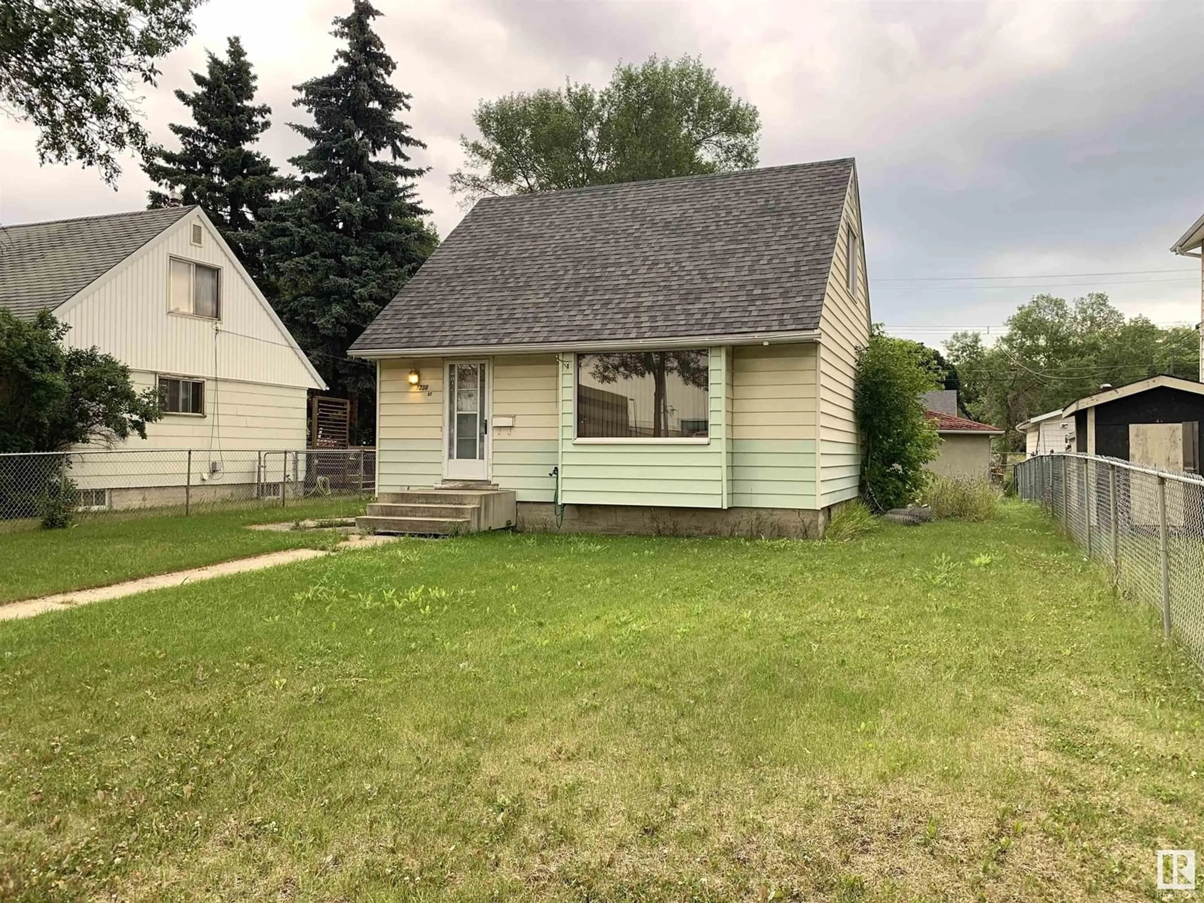 Unknown for 12307 107 ST, Edmonton Alberta T5G2T1