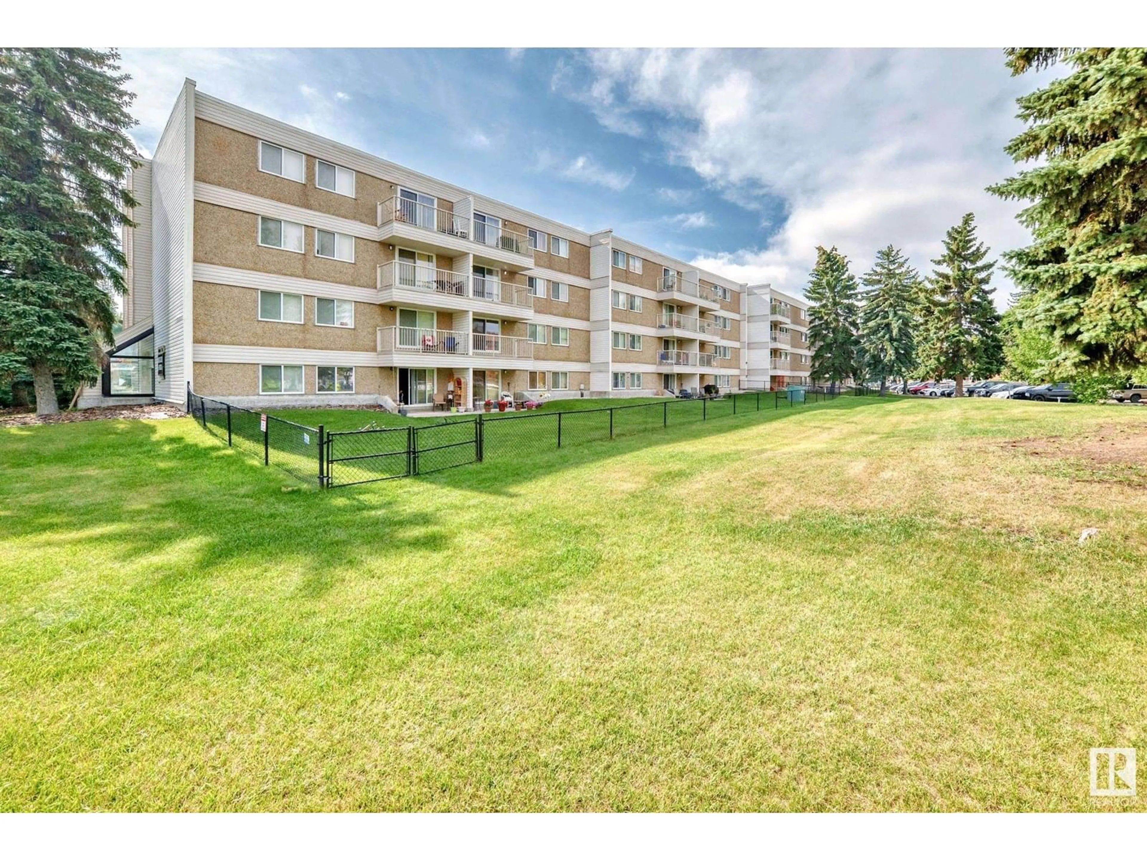 Patio, mountain view for 304 - 4608 52 AV, Stony Plain Alberta T7Z1N7