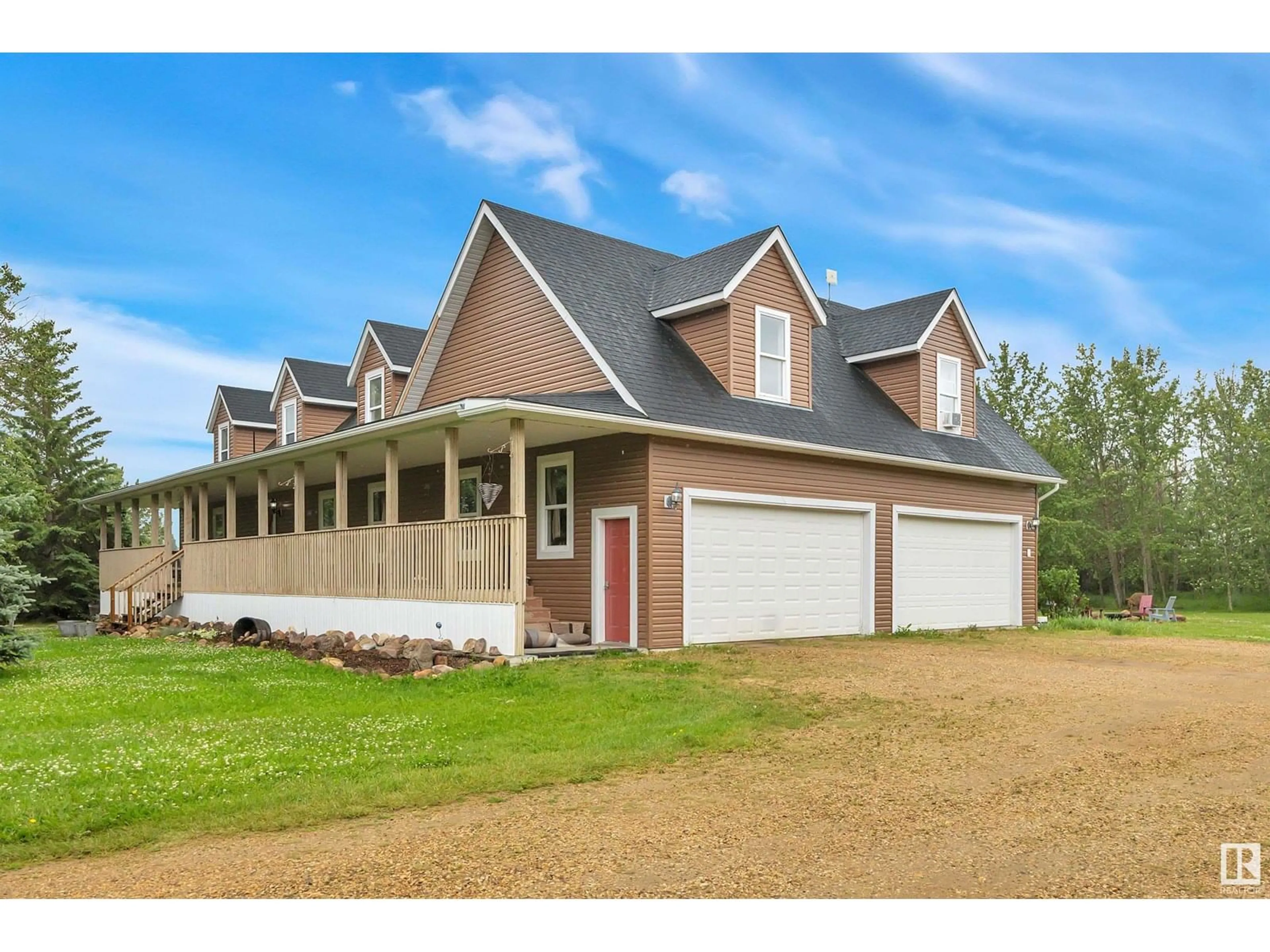 Home with vinyl exterior material, unknown for 40 240065 TWP ROAD 472, Rural Wetaskiwin County Alberta T9A1X1