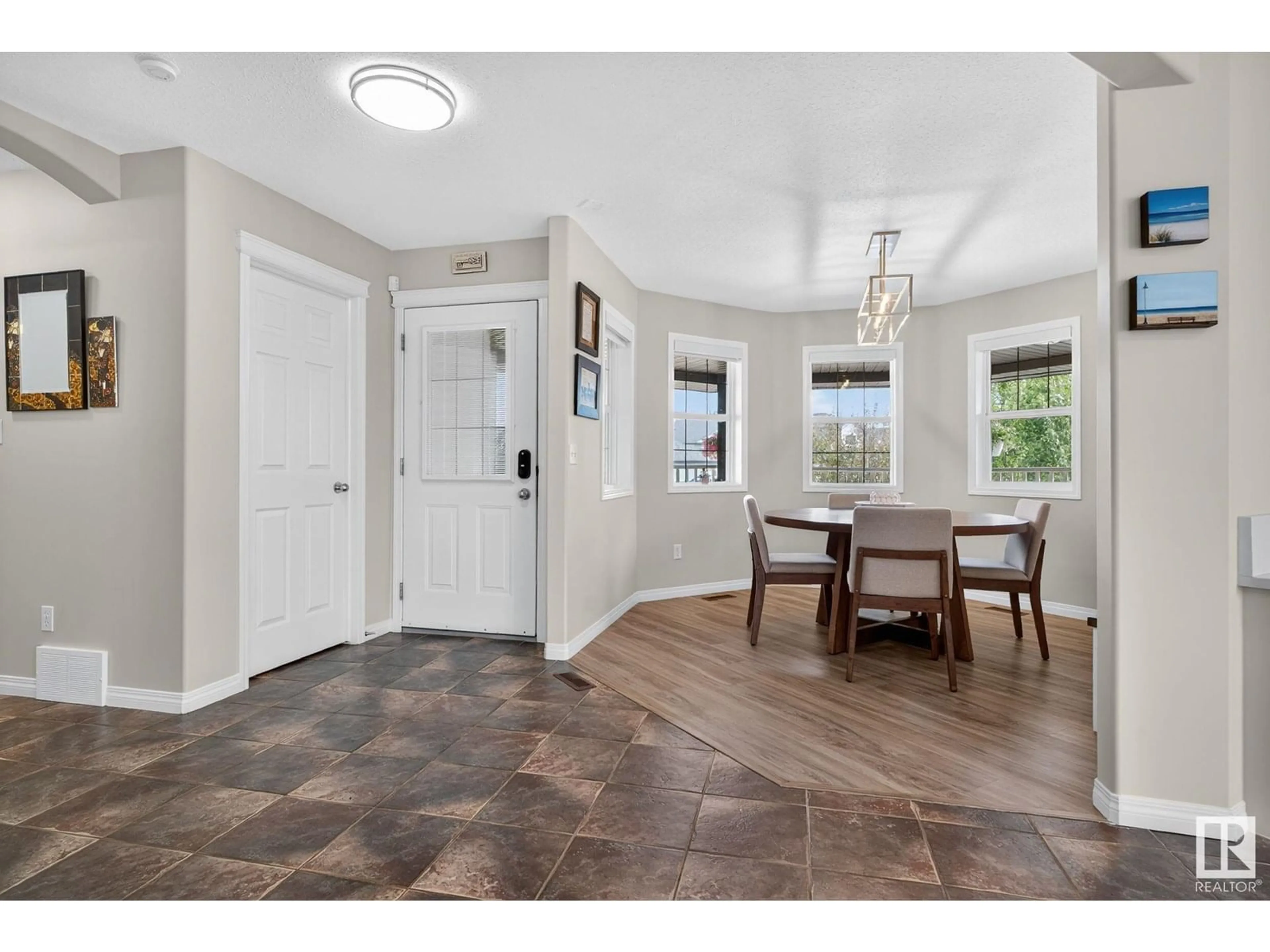 Indoor entryway for 11003 177 AV, Edmonton Alberta T5X6H5
