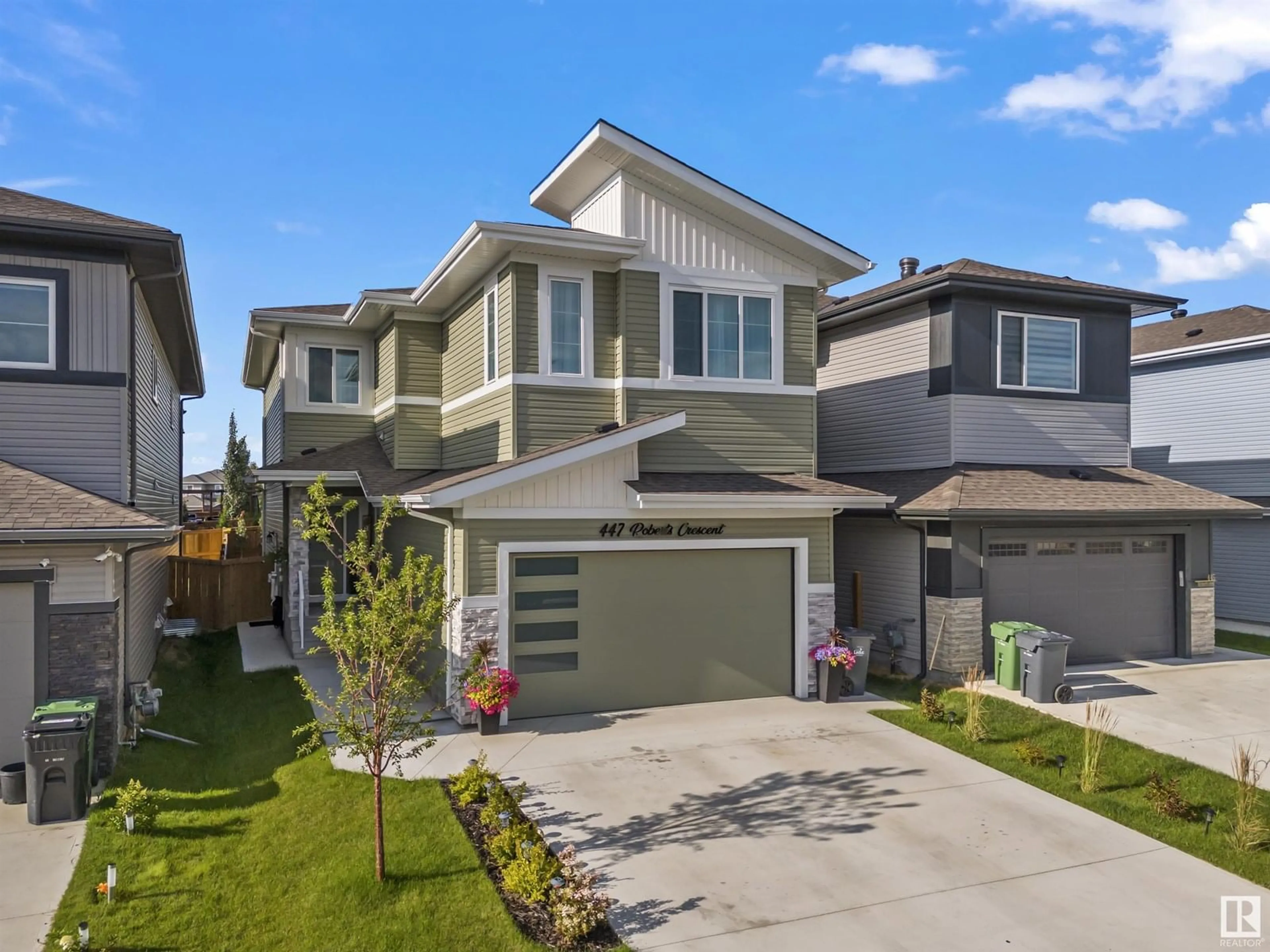 Home with vinyl exterior material, street for 447 ROBERTS CR, Leduc Alberta T9E1N4