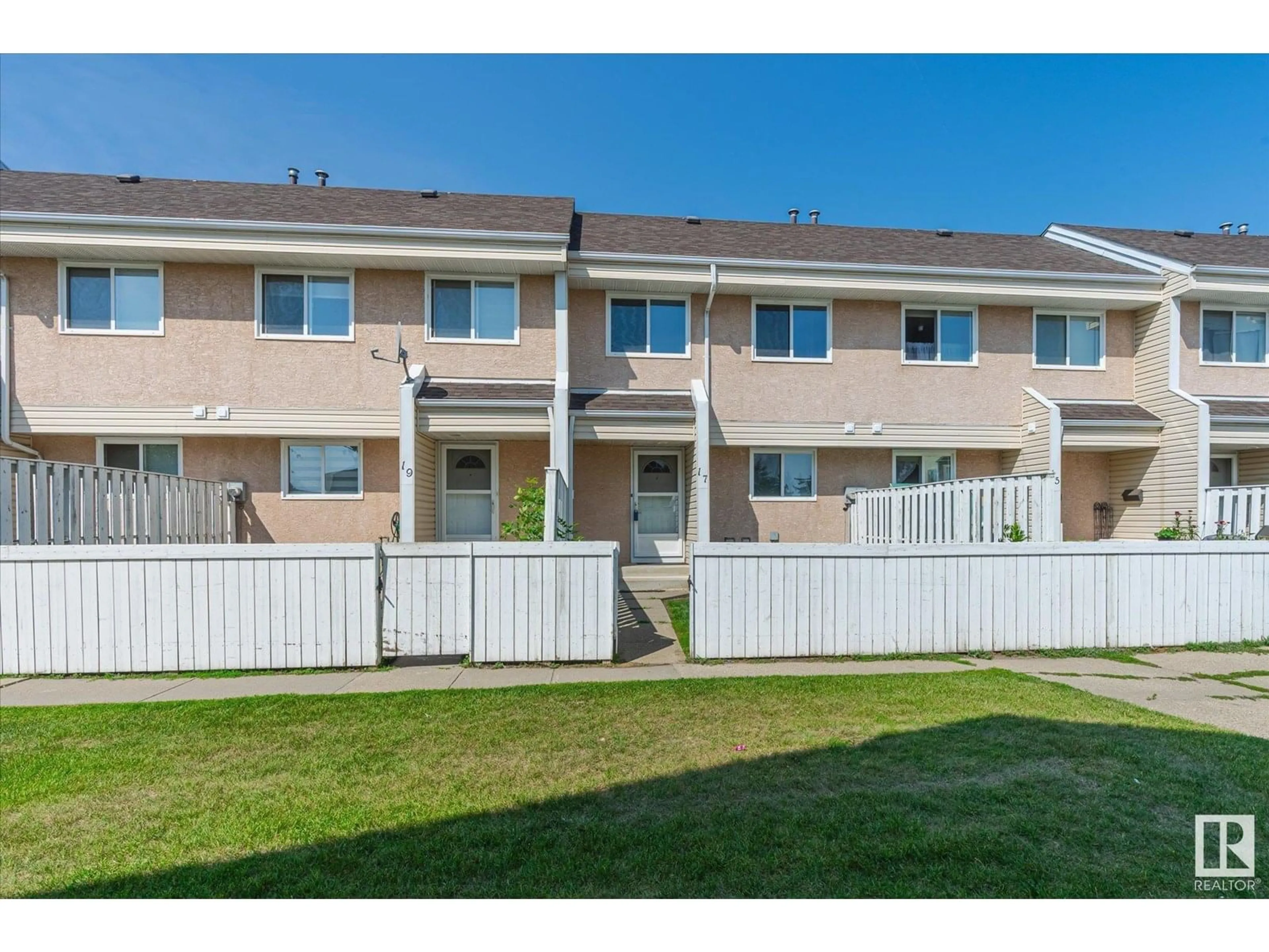 Unknown for NW - 16517 100 ST, Edmonton Alberta T5X5H4