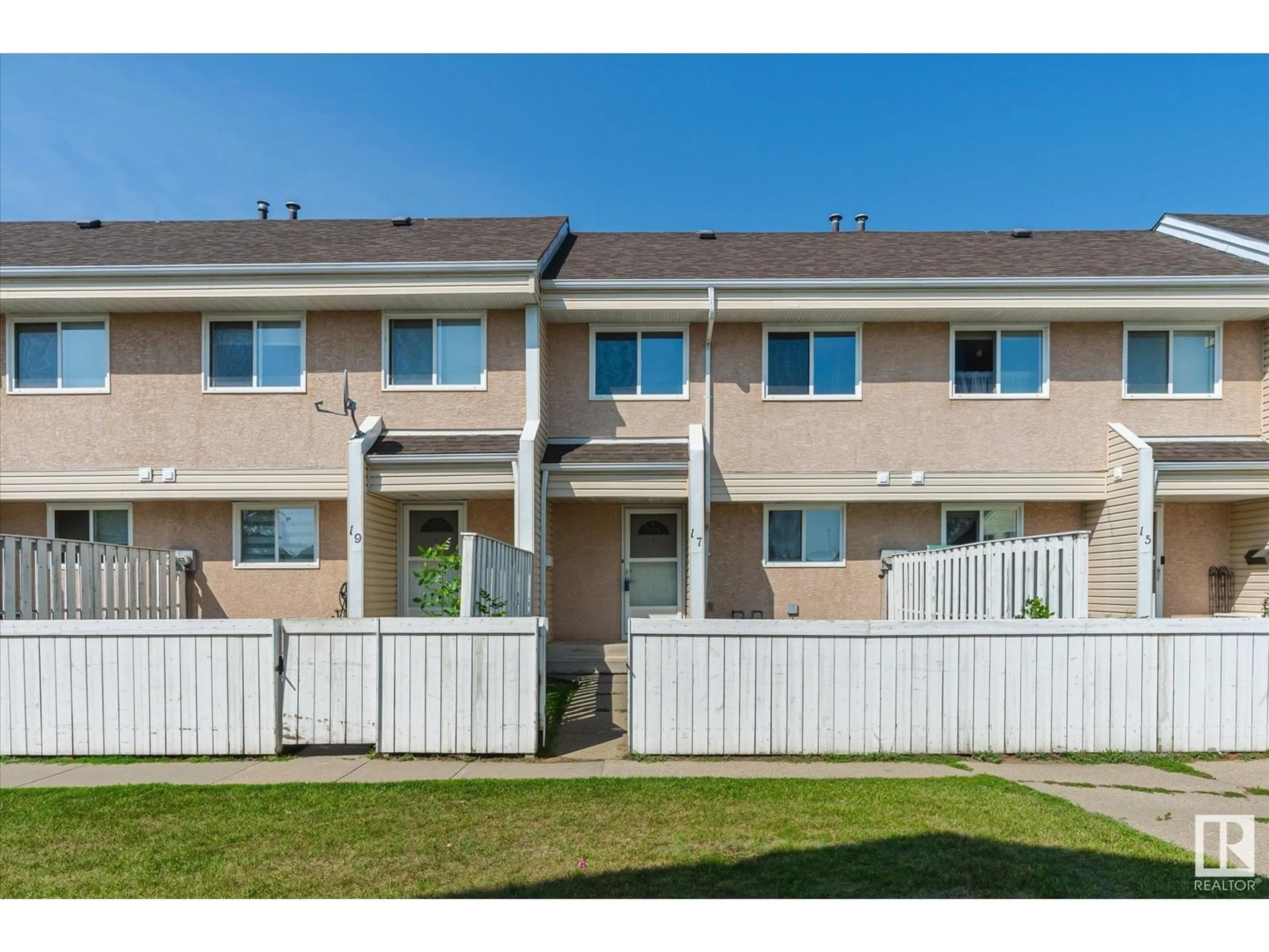 A pic from outside/outdoor area/front of a property/back of a property/a pic from drone, unknown for NW - 16517 100 ST, Edmonton Alberta T5X5H4