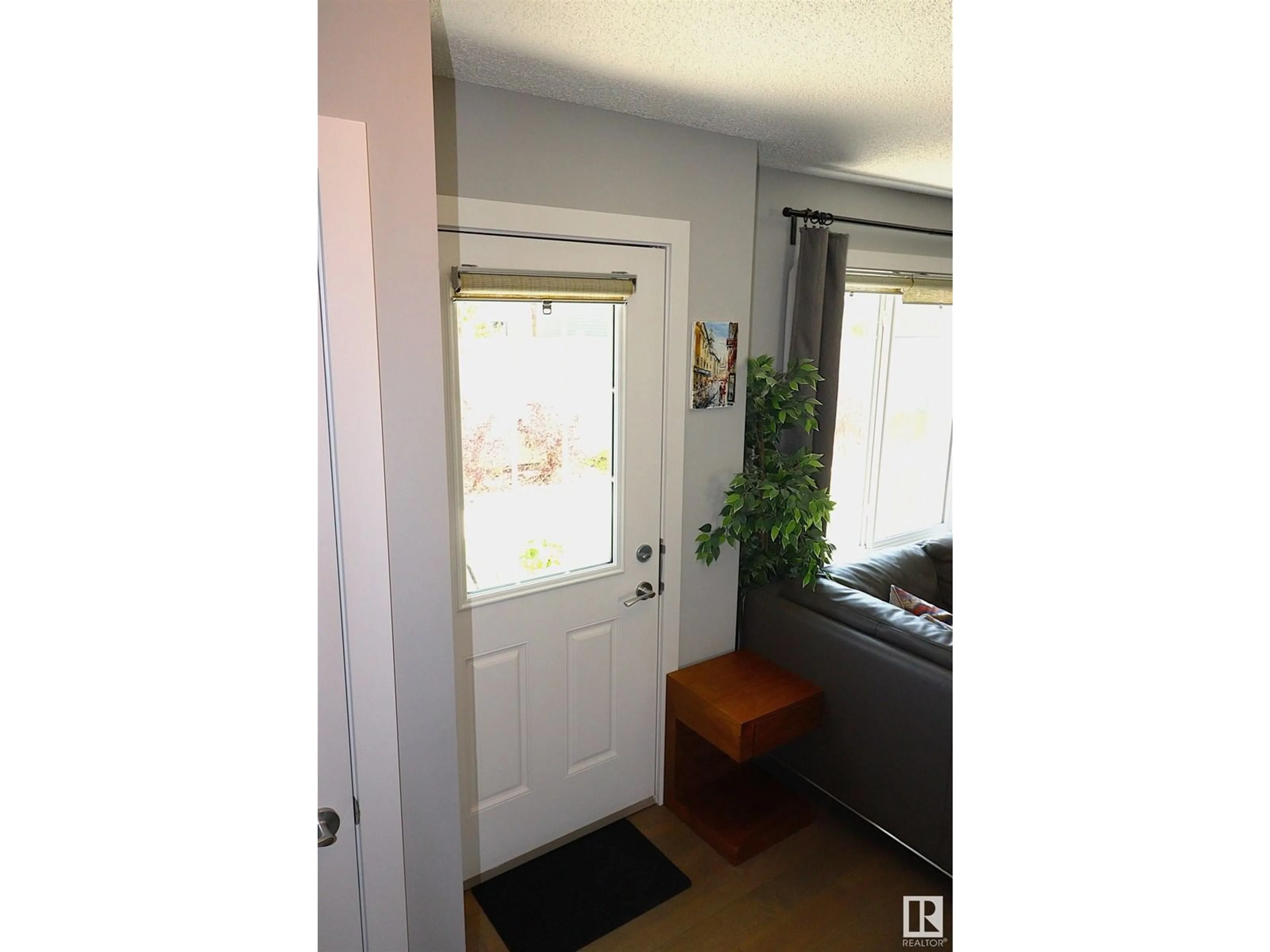Indoor entryway for #23 - 2922 MAPLE WAY, Edmonton Alberta T6T1A5