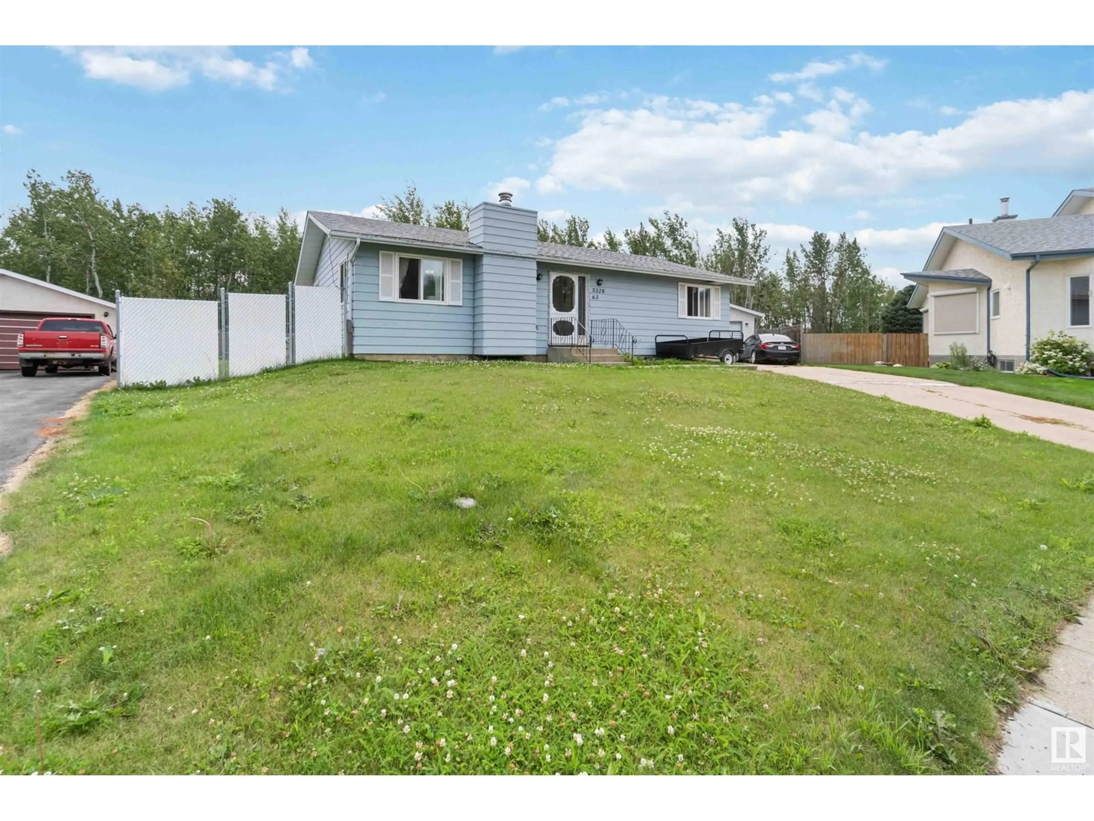 A pic from outside/outdoor area/front of a property/back of a property/a pic from drone, street for 5328 63 ST, Redwater Alberta T0A2W0