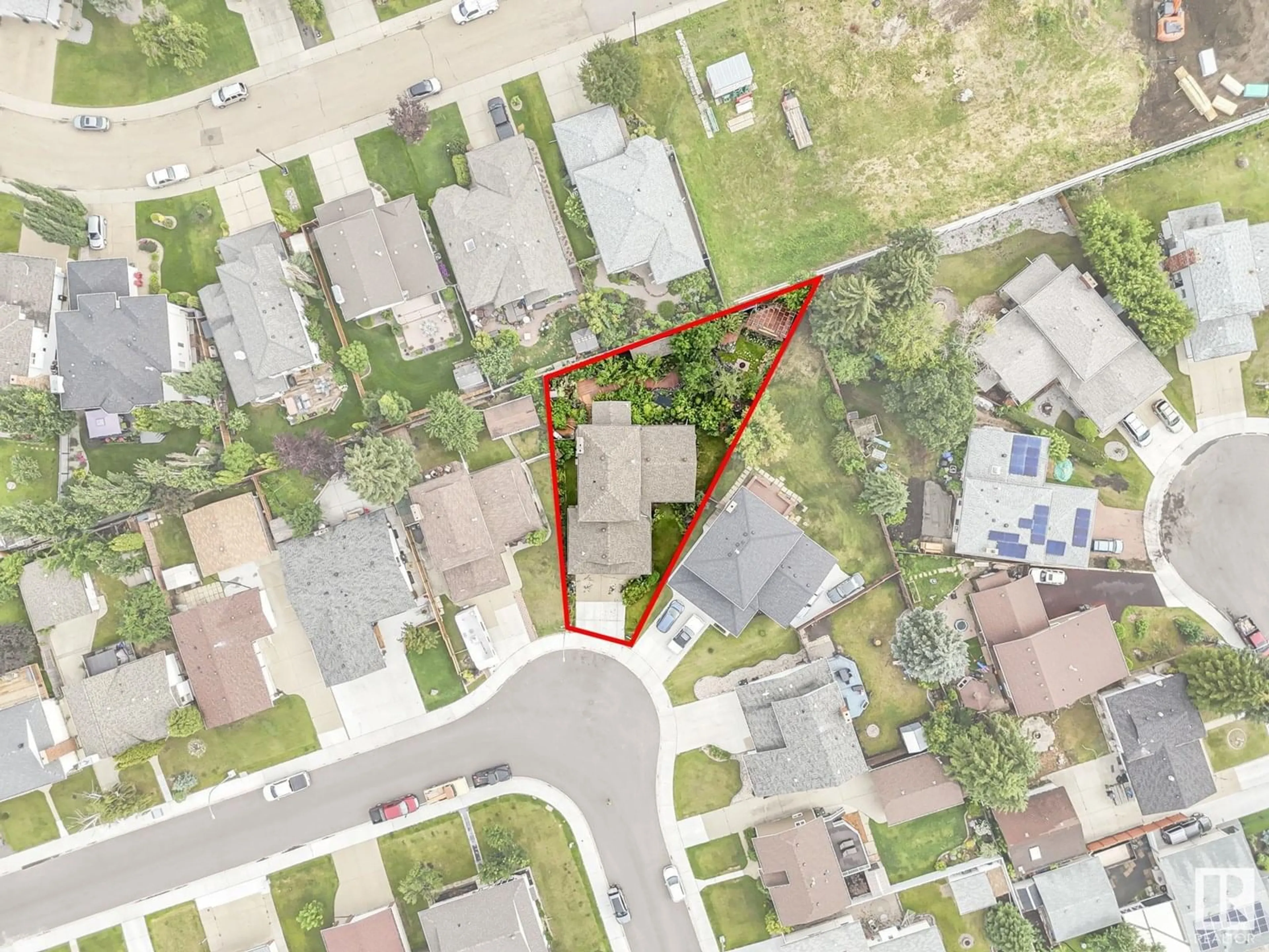 A pic from outside/outdoor area/front of a property/back of a property/a pic from drone, street for 10206 173A AV, Edmonton Alberta T5X3X2