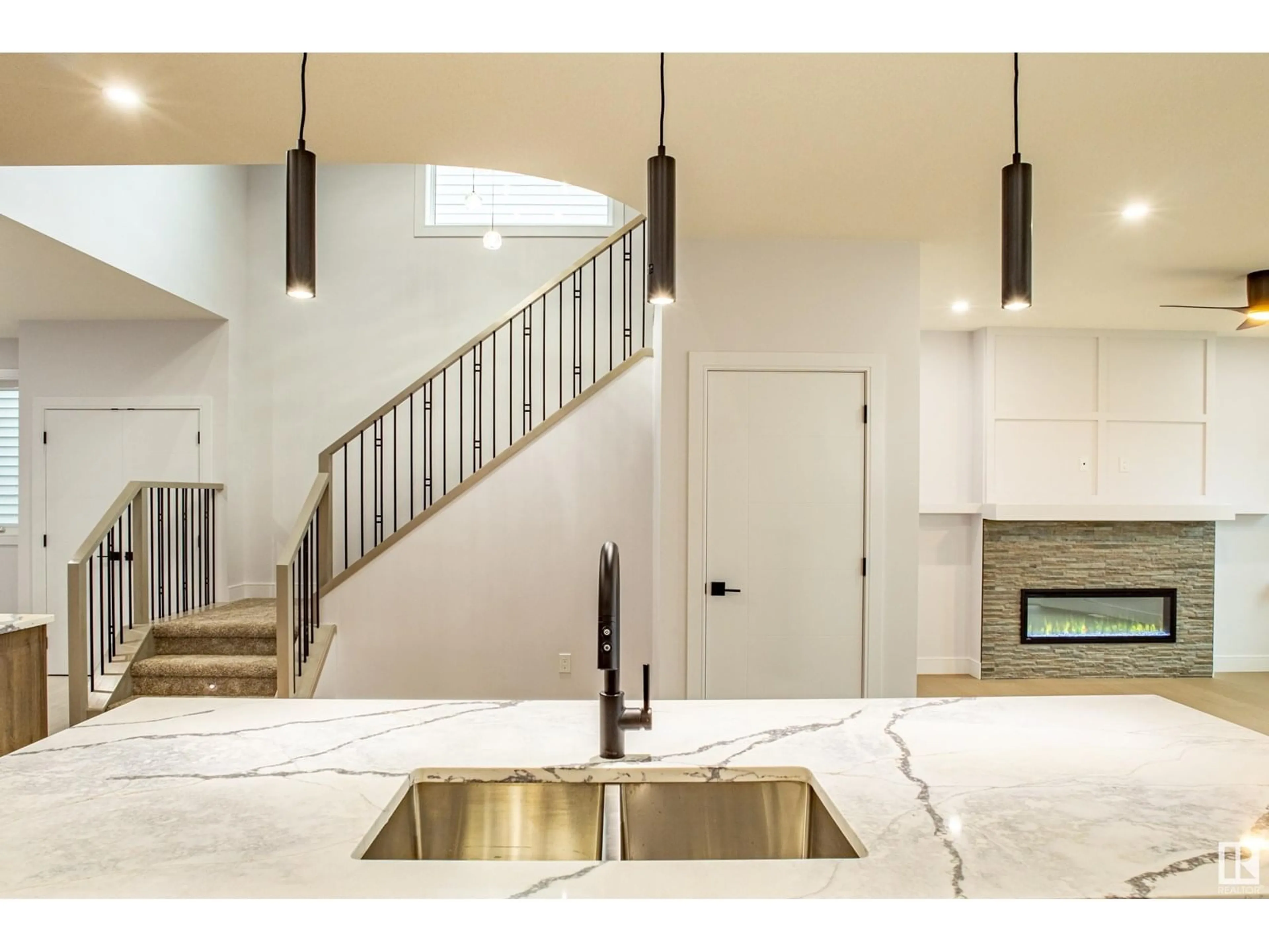Open concept kitchen, ceramic/tile floor for 205 FRASER WY, Edmonton Alberta T5Y4C1