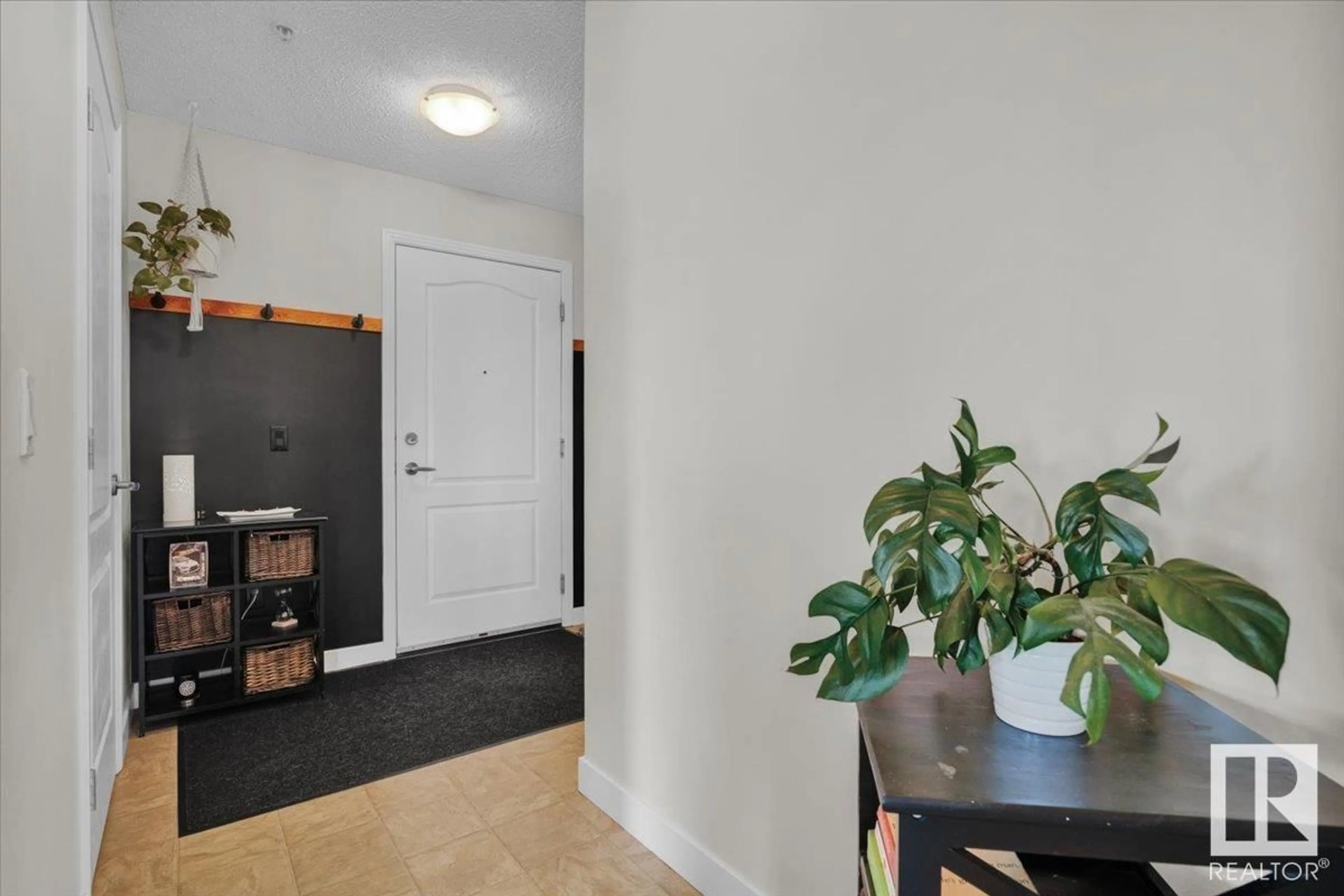 Indoor entryway for #305 - 12650 142 AV, Edmonton Alberta T5X0J4