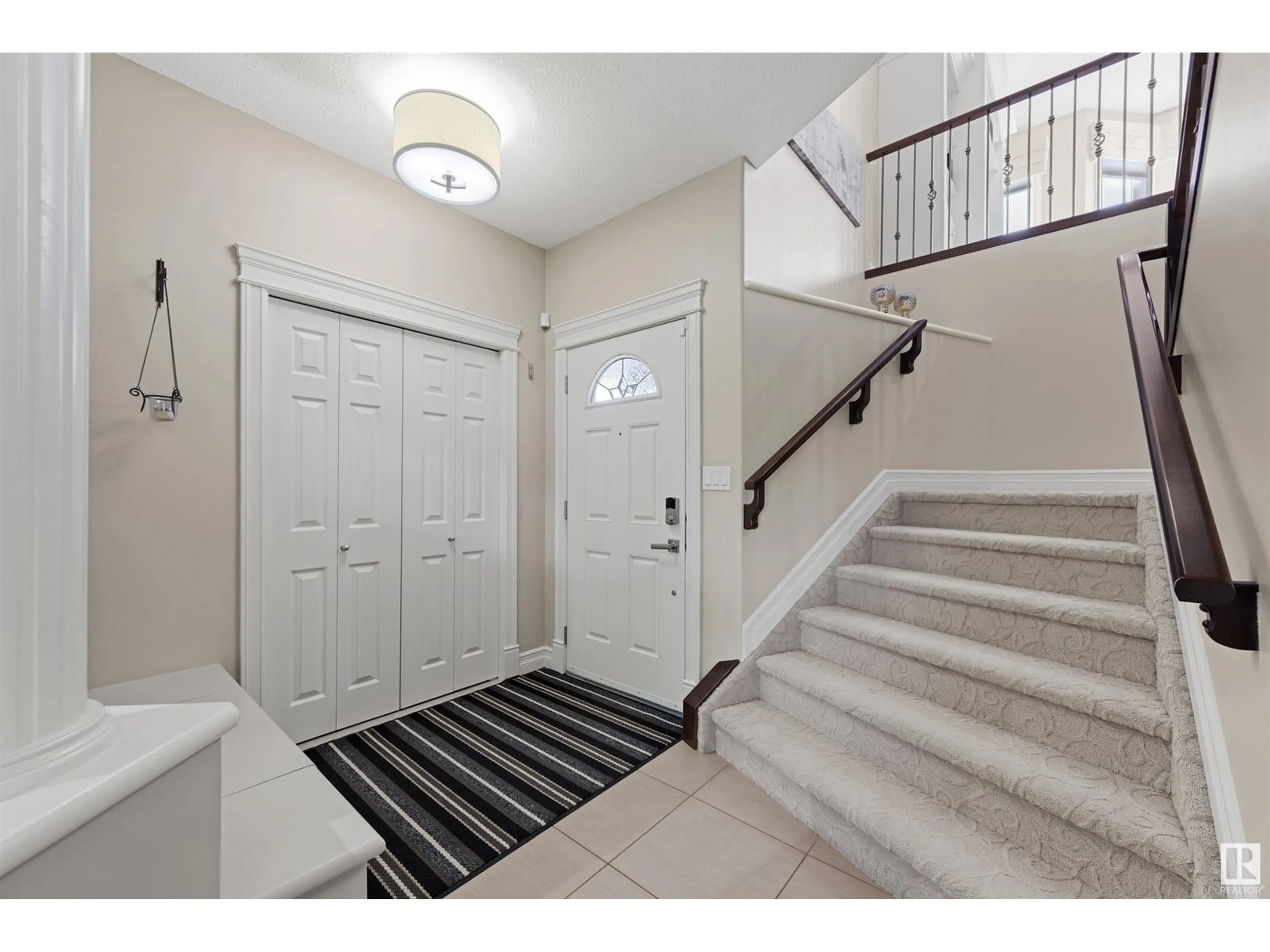 Indoor entryway for 30 RUE BLANCHARD, Beaumont Alberta T4X0E6