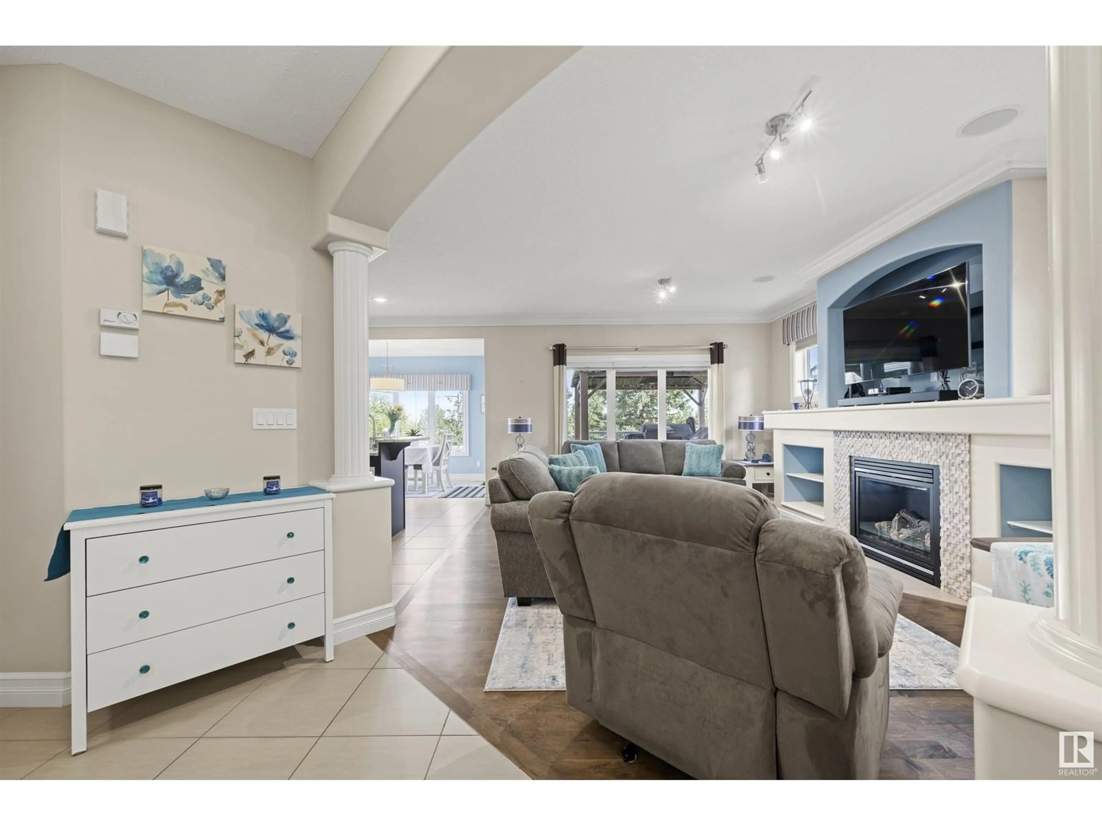 Living room with furniture, ceramic/tile floor for 30 RUE BLANCHARD, Beaumont Alberta T4X0E6