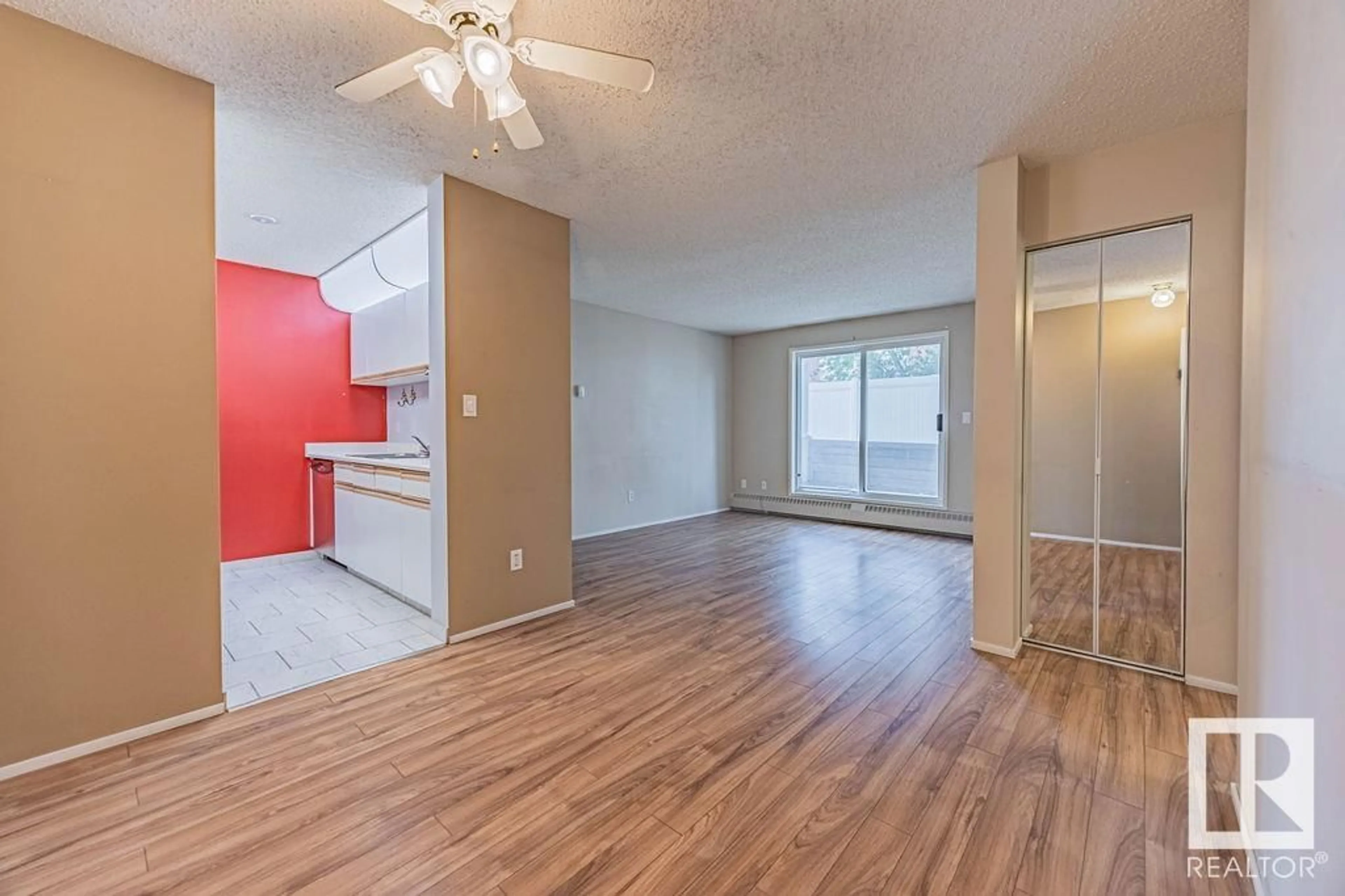 A pic of a room for 10520 - 169 120 ST NW, Edmonton Alberta T5H4L9