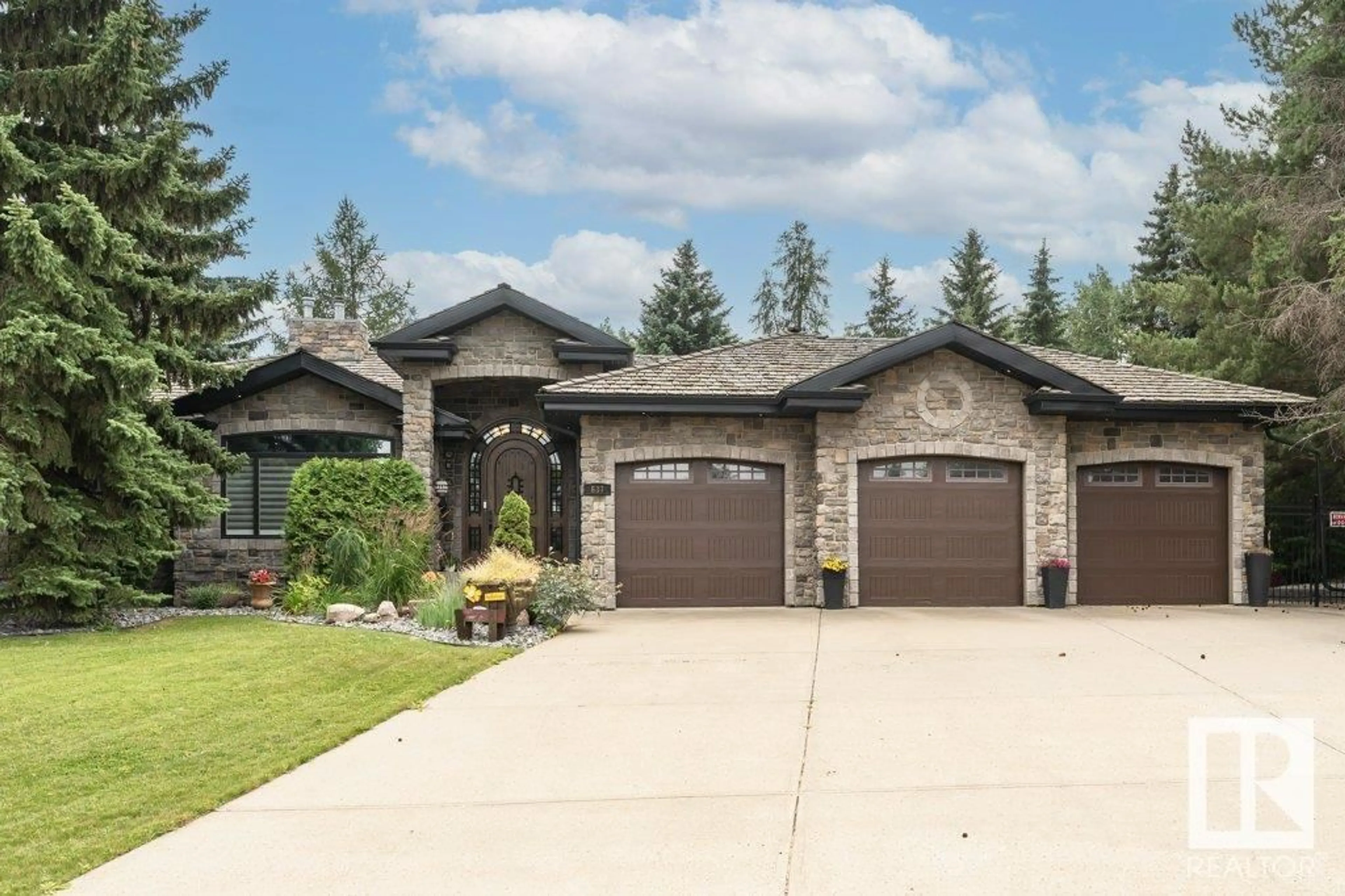 Home with brick exterior material, unknown for 637 ESTATE DR, Sherwood Park Alberta T8B1M4