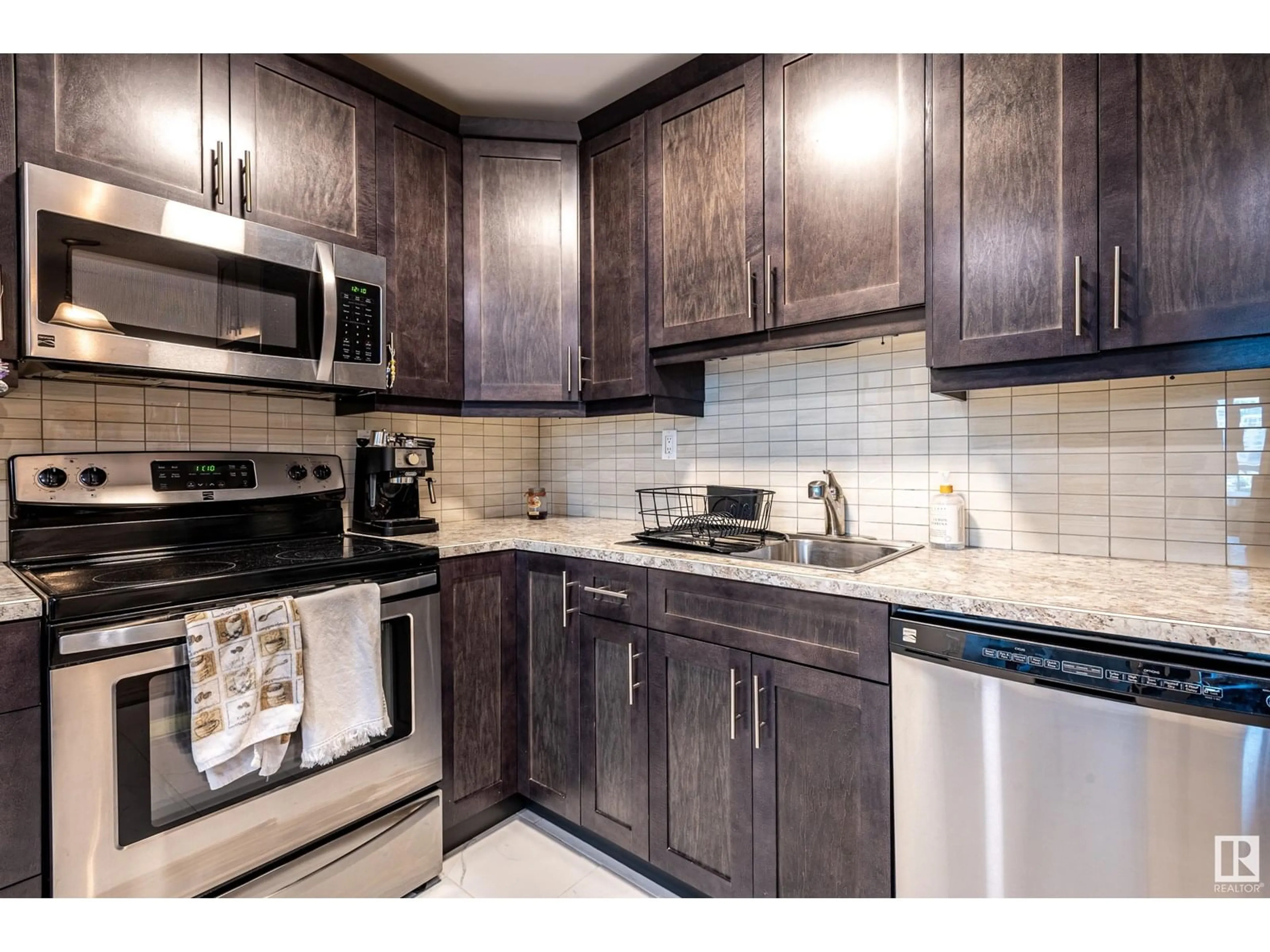 Standard kitchen, ceramic/tile floor for 703 - 10145 109 ST NW, Edmonton Alberta T5J3M5