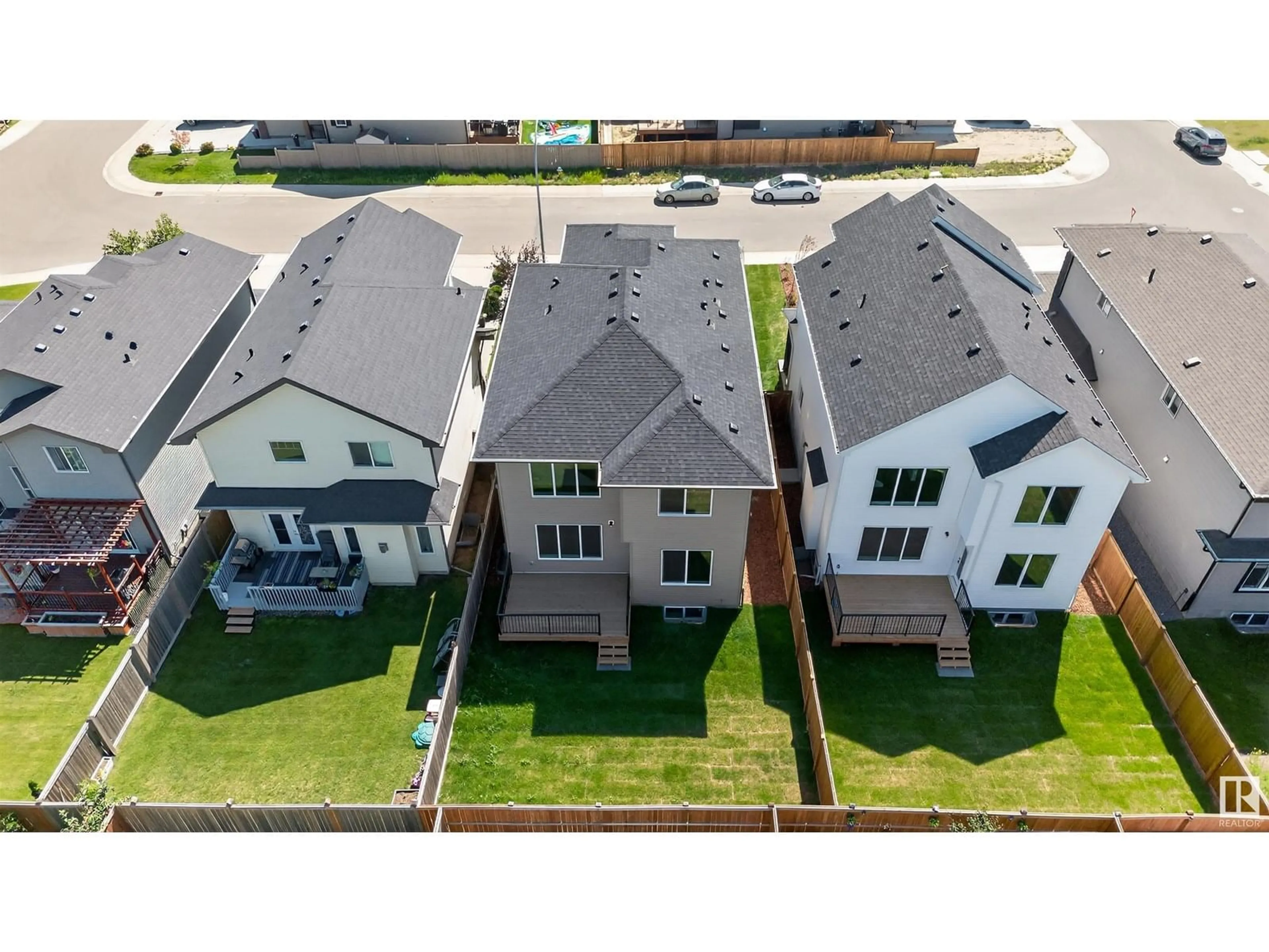A pic from outside/outdoor area/front of a property/back of a property/a pic from drone, street for 22526 98A AV, Edmonton Alberta T5T7R7