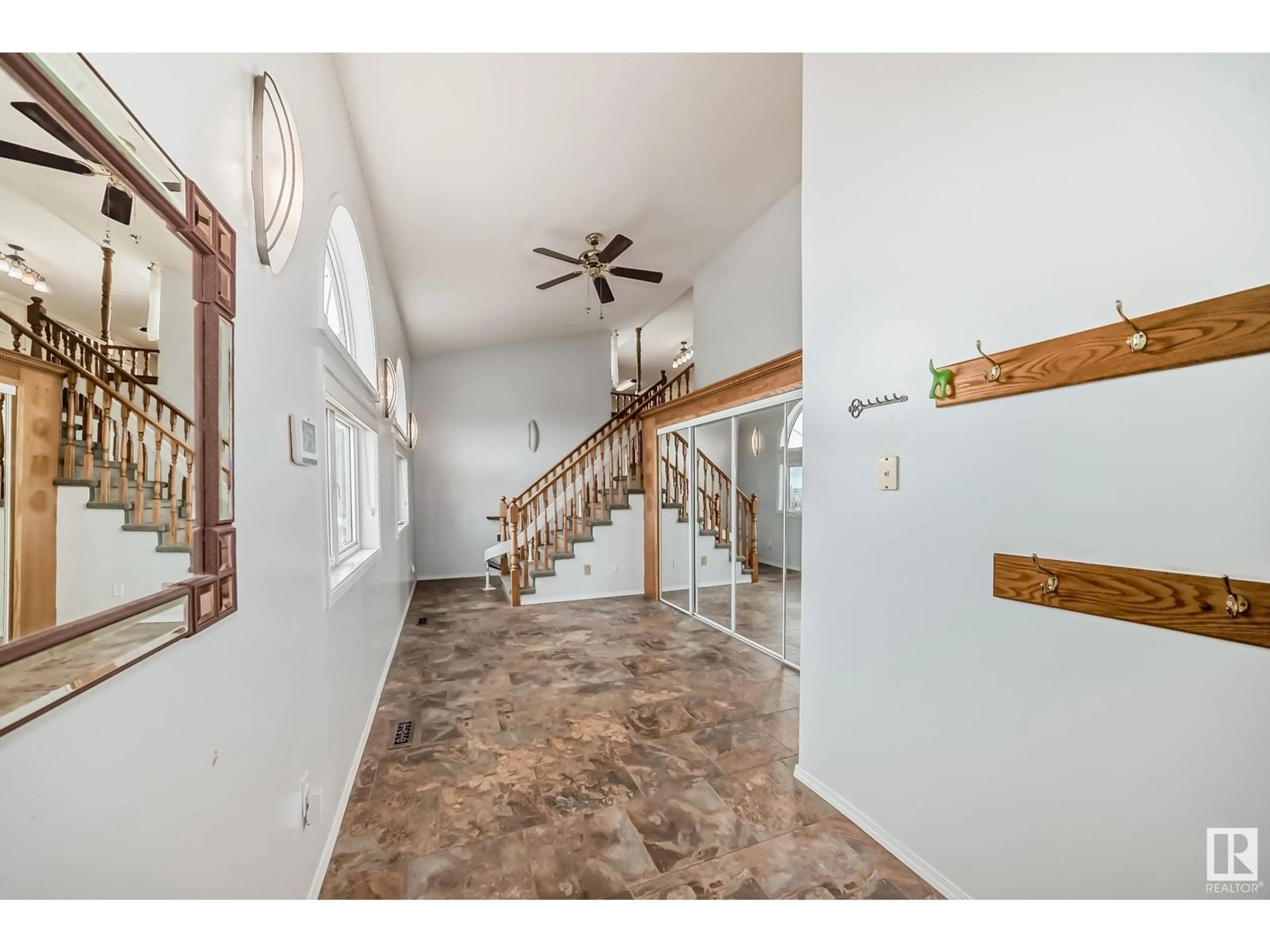 Indoor entryway for 25027 TWP ROAD 484, Rural Leduc County Alberta T4X2T7