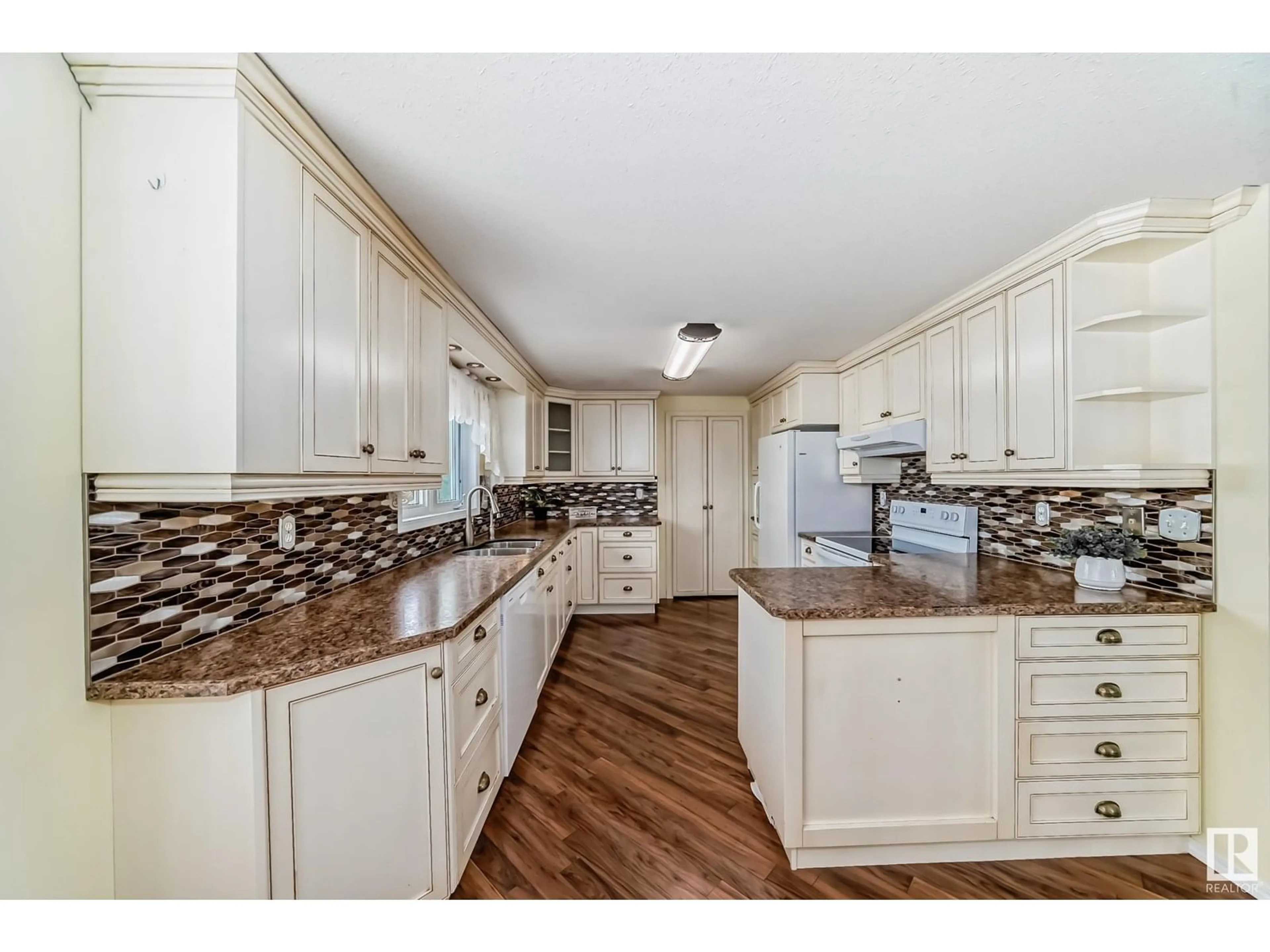 Open concept kitchen, unknown for 25027 TWP ROAD 484, Rural Leduc County Alberta T4X2T7