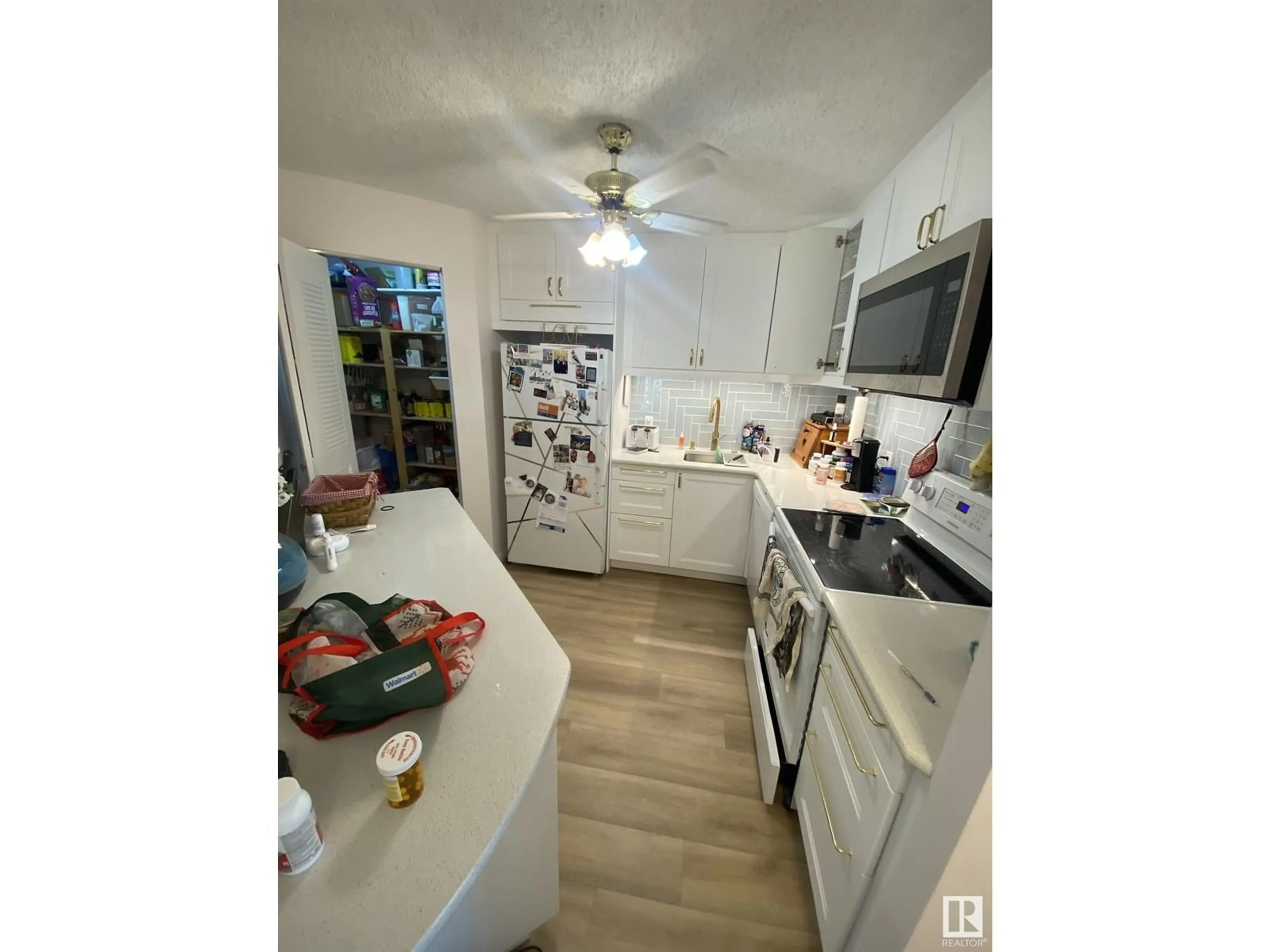 Unknown for 1601 - 10149 SASKATCHEWAN DR, Edmonton Alberta T6E6B6