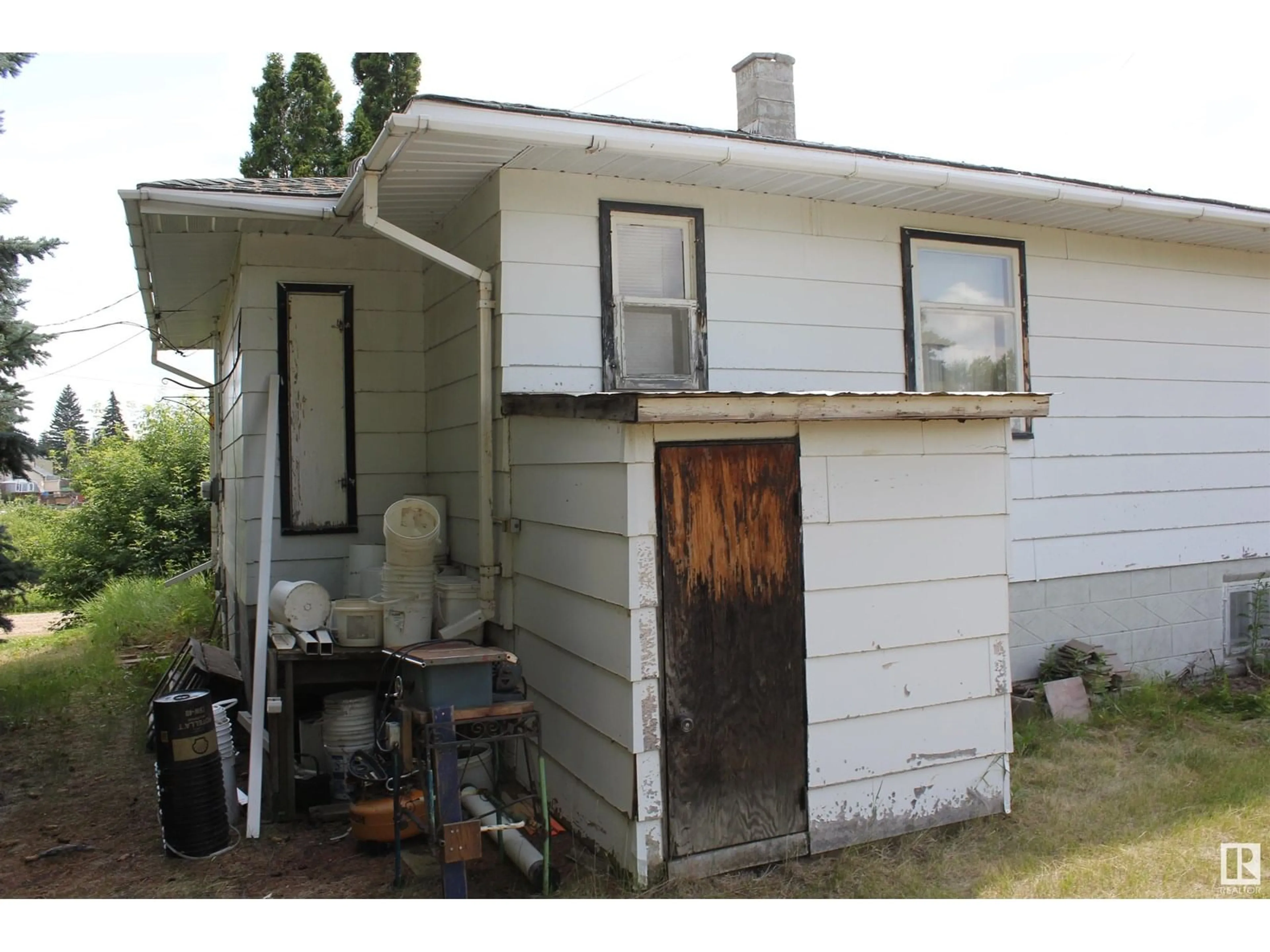 Shed for W - 12 2 ST, Derwent Alberta T0B1C0