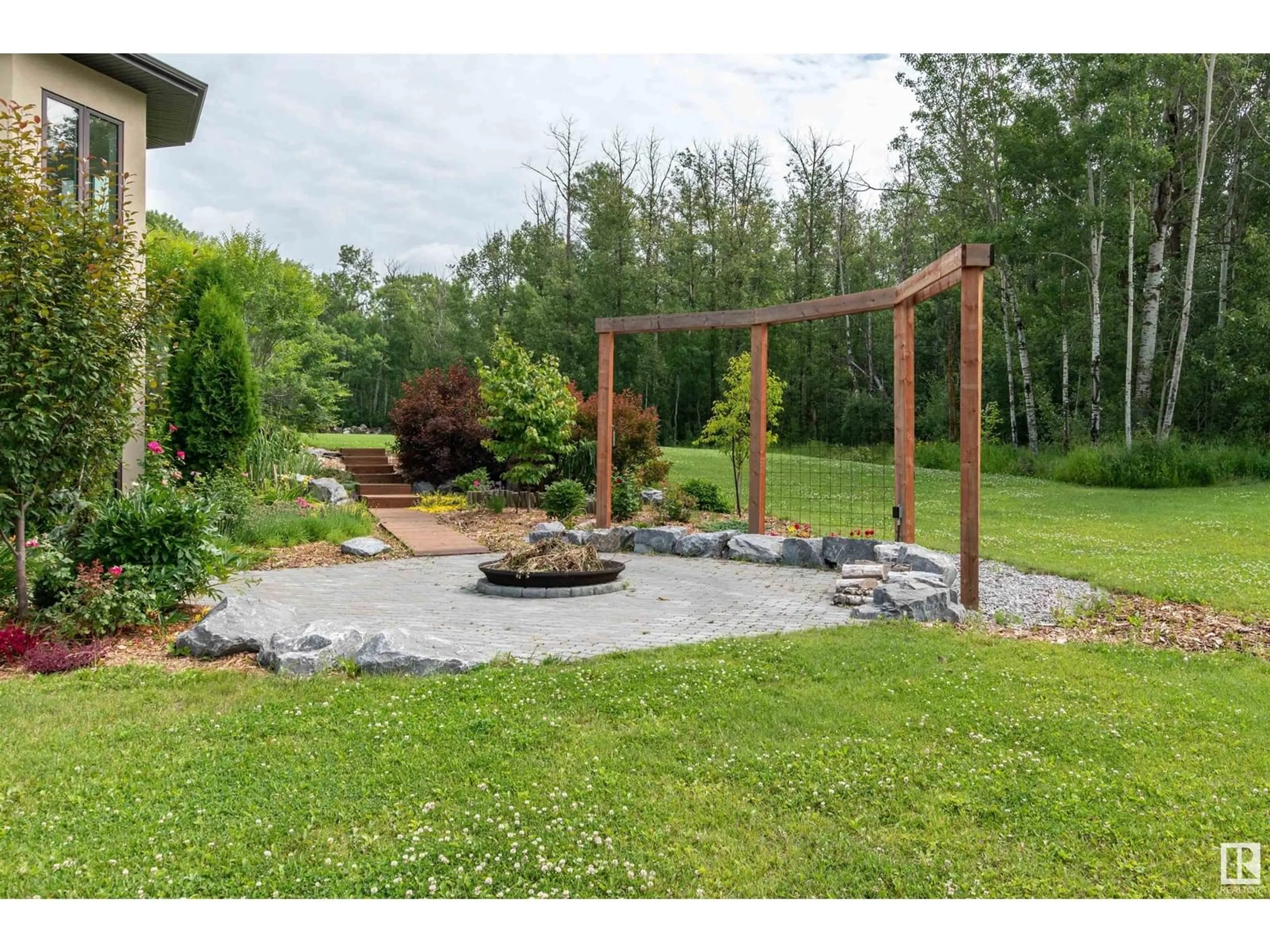 Patio, mountain view for 52449 RGE ROAD 214, Rural Strathcona County Alberta T8E2G8
