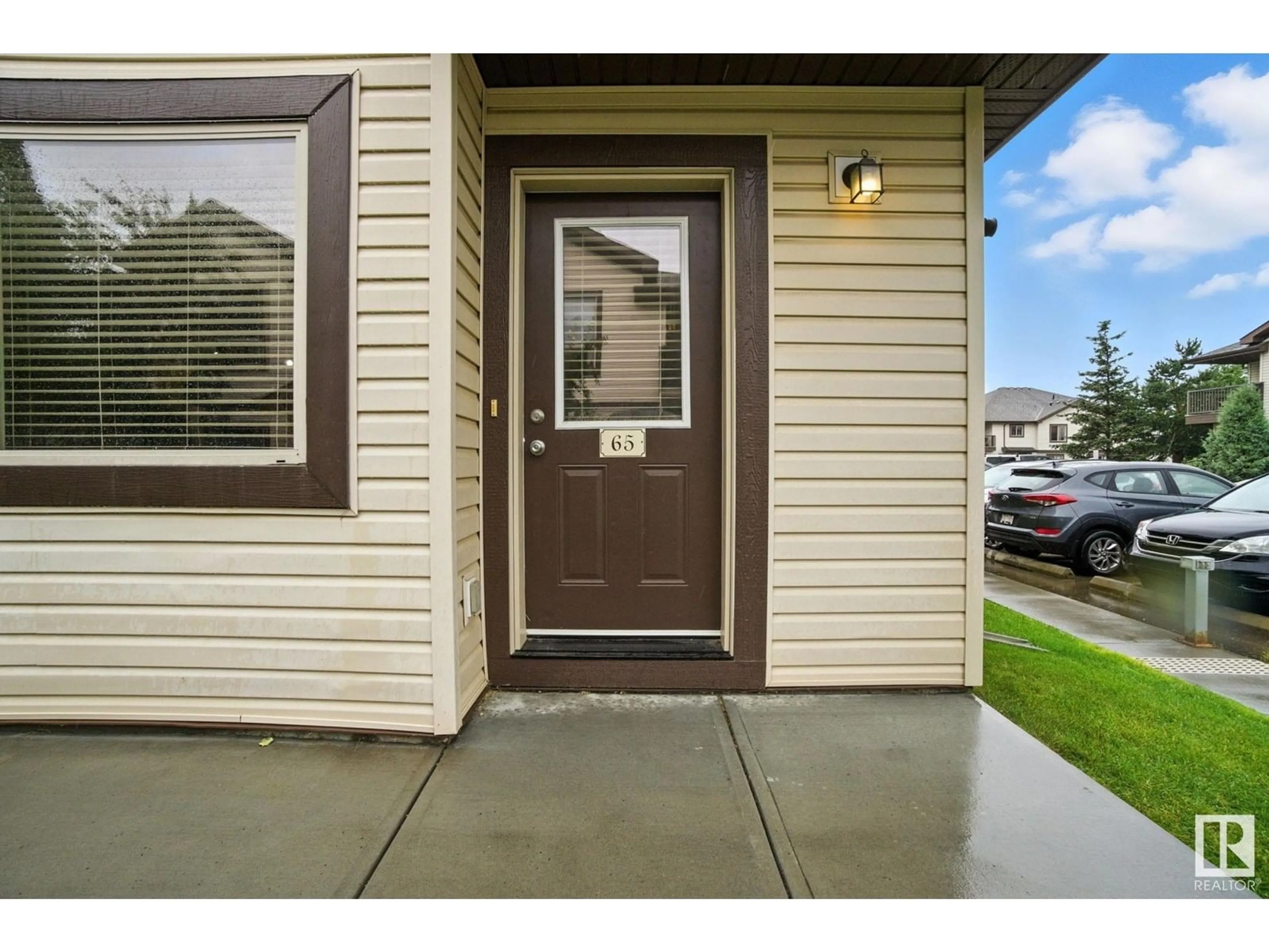 Indoor entryway for SW - 65 604 62 ST, Edmonton Alberta T6X0K4